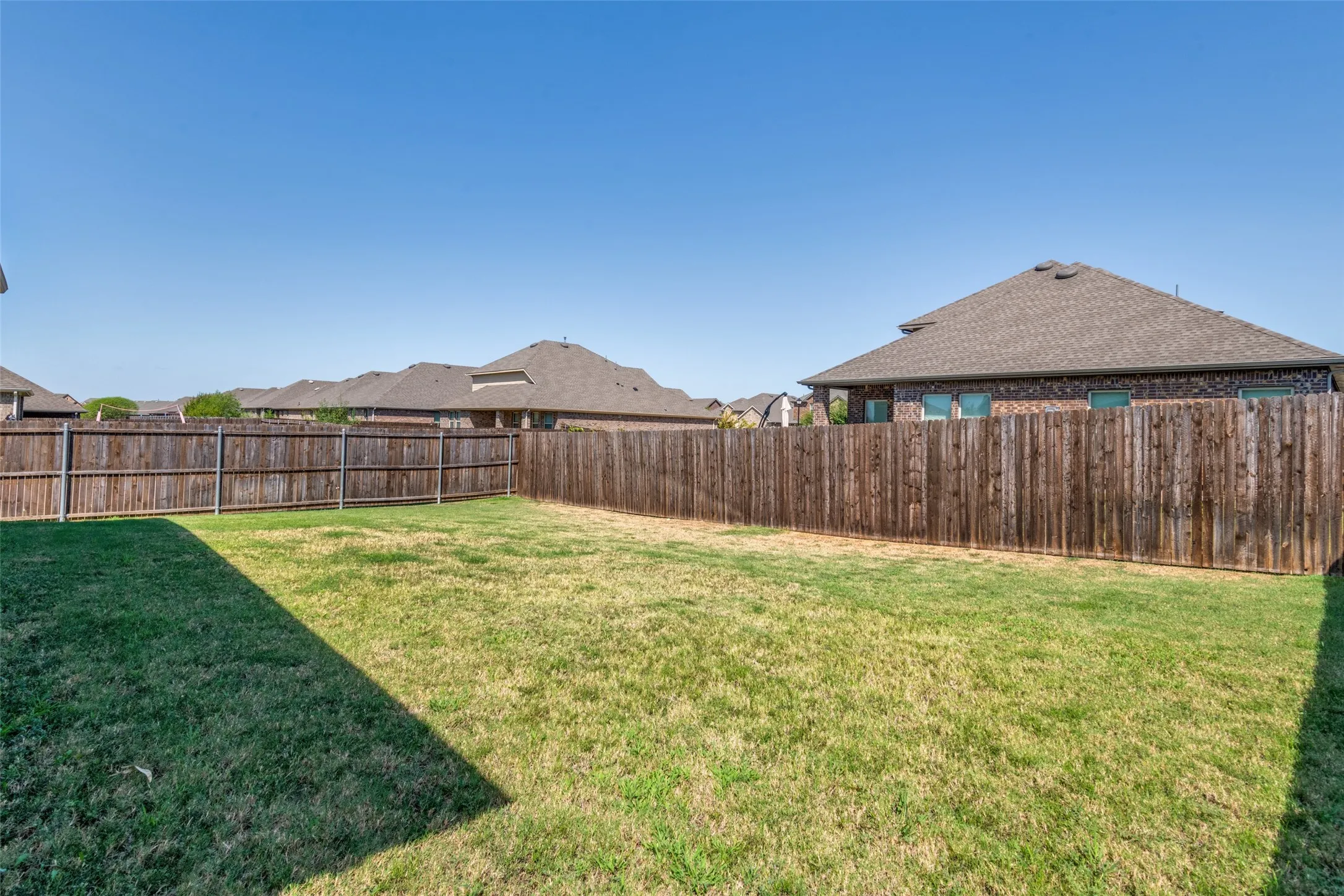Single Family Residence For Sale in Kaufman County , 4108 Ellinger Drive, Heath, Texas 75126, 4 Bedroom, 2 Bathroom, 2 Garage spaces, 2,095 Sqft, built in 2022, mls#21389978, Real Estate Agent in Heath, Homes For Sale in Kaufman county, Homes For Sale in Heath, Realtor in Heath Texas, Real Estate Brokerage Independent Realty Texas, Luminita Cordes Realtor