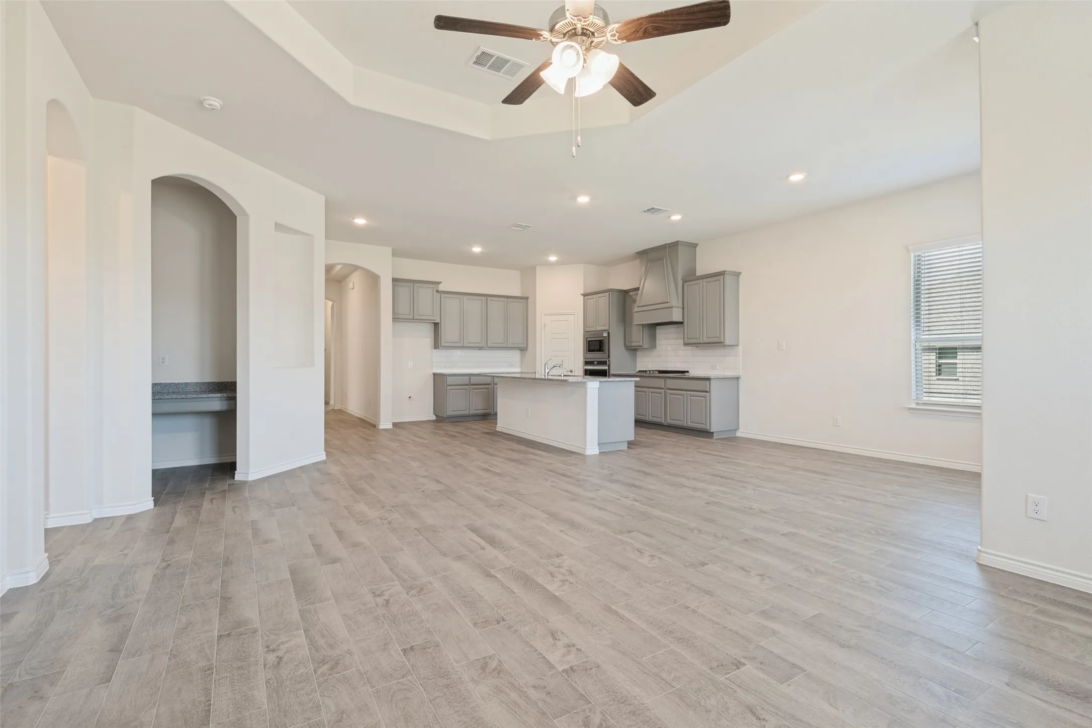 Single Family Residence For Sale in Kaufman County , 4108 Ellinger Drive, Heath, Texas 75126, 4 Bedroom, 2 Bathroom, 2 Garage spaces, 2,095 Sqft, built in 2022, mls#21389978, Real Estate Agent in Heath, Homes For Sale in Kaufman county, Homes For Sale in Heath, Realtor in Heath Texas, Real Estate Brokerage Independent Realty Texas, Luminita Cordes Realtor