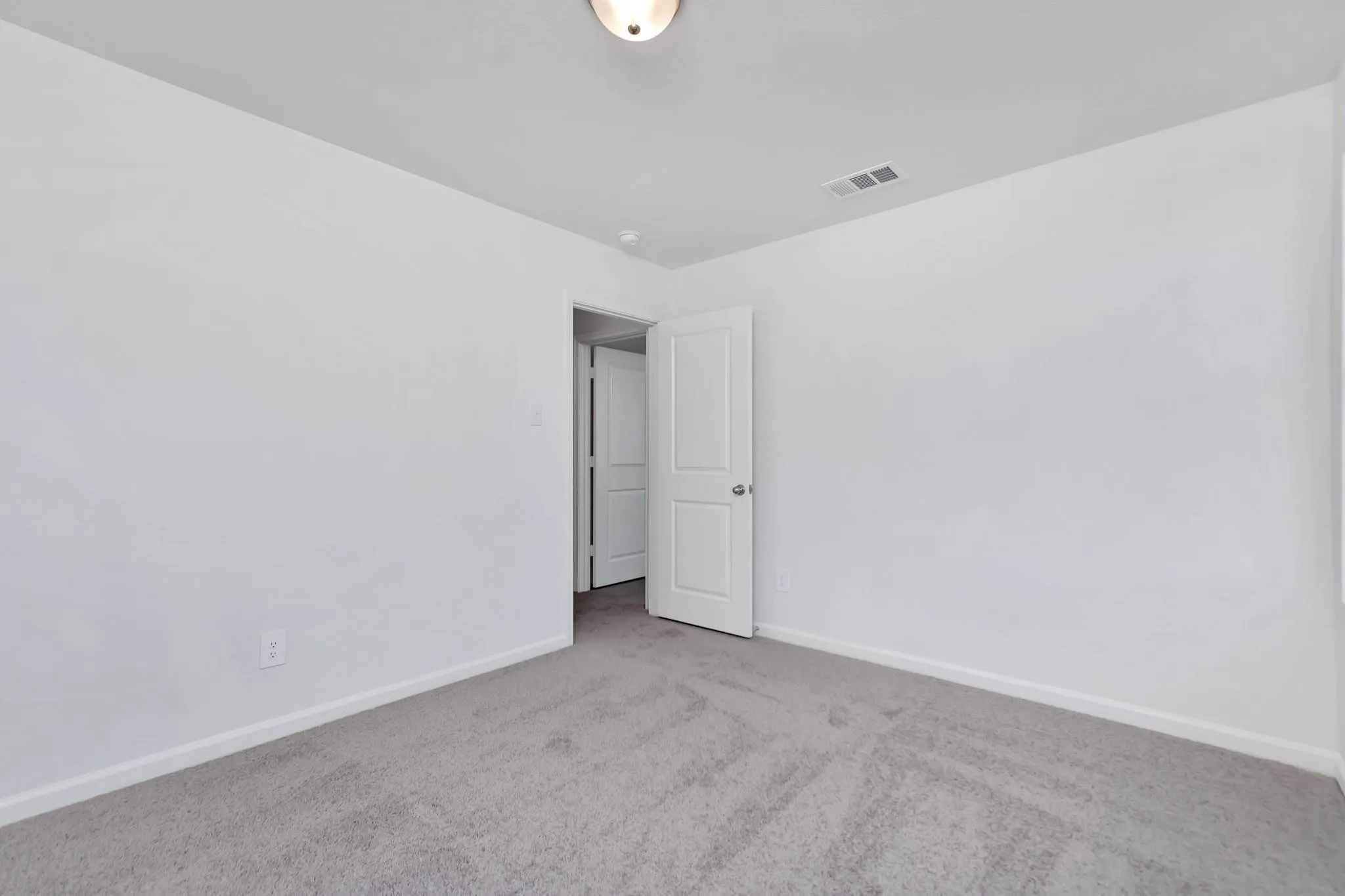 Single Family Residence For Rent in Tarrant County , 1632 Escondido Drive, Fort Worth, Texas 76052, 4 Bedroom, 3 Bathroom, 2 Garage spaces, 2,166 Sqft, built in 2021, mls#21389984, Real Estate Agent in Fort Worth, Homes For Rent in Tarrant county, Homes For Rent in Fort Worth, Realtor in Fort Worth Texas, Real Estate Brokerage Independent Realty Texas, Luminita Cordes Realtor