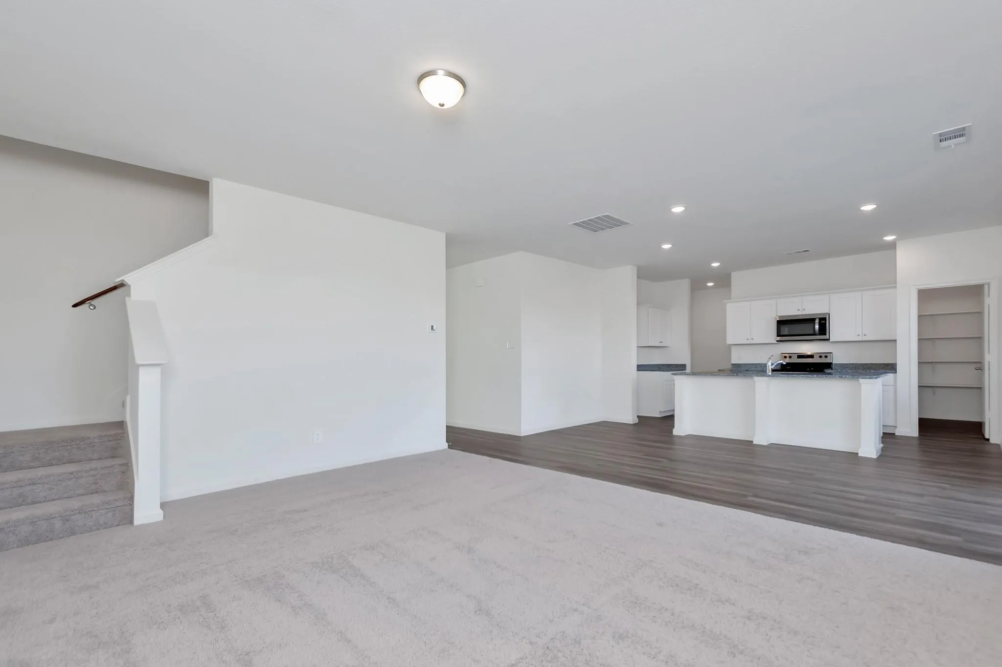 Single Family Residence For Rent in Tarrant County , 1632 Escondido Drive, Fort Worth, Texas 76052, 4 Bedroom, 3 Bathroom, 2 Garage spaces, 2,166 Sqft, built in 2021, mls#21389984, Real Estate Agent in Fort Worth, Homes For Rent in Tarrant county, Homes For Rent in Fort Worth, Realtor in Fort Worth Texas, Real Estate Brokerage Independent Realty Texas, Luminita Cordes Realtor