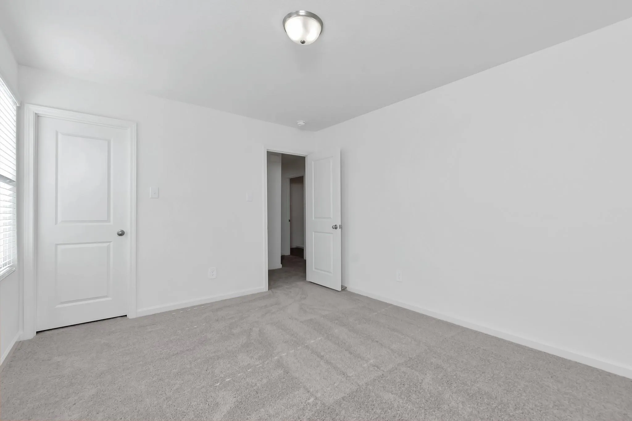 Single Family Residence For Rent in Tarrant County , 1632 Escondido Drive, Fort Worth, Texas 76052, 4 Bedroom, 3 Bathroom, 2 Garage spaces, 2,166 Sqft, built in 2021, mls#21389984, Real Estate Agent in Fort Worth, Homes For Rent in Tarrant county, Homes For Rent in Fort Worth, Realtor in Fort Worth Texas, Real Estate Brokerage Independent Realty Texas, Luminita Cordes Realtor
