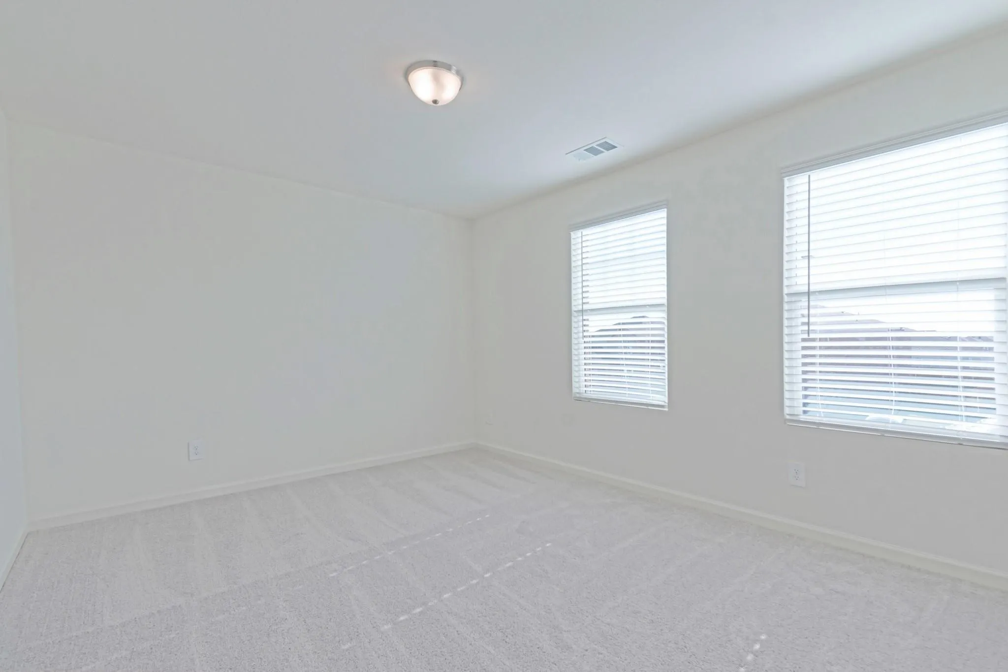 Single Family Residence For Rent in Tarrant County , 1632 Escondido Drive, Fort Worth, Texas 76052, 4 Bedroom, 3 Bathroom, 2 Garage spaces, 2,166 Sqft, built in 2021, mls#21389984, Real Estate Agent in Fort Worth, Homes For Rent in Tarrant county, Homes For Rent in Fort Worth, Realtor in Fort Worth Texas, Real Estate Brokerage Independent Realty Texas, Luminita Cordes Realtor