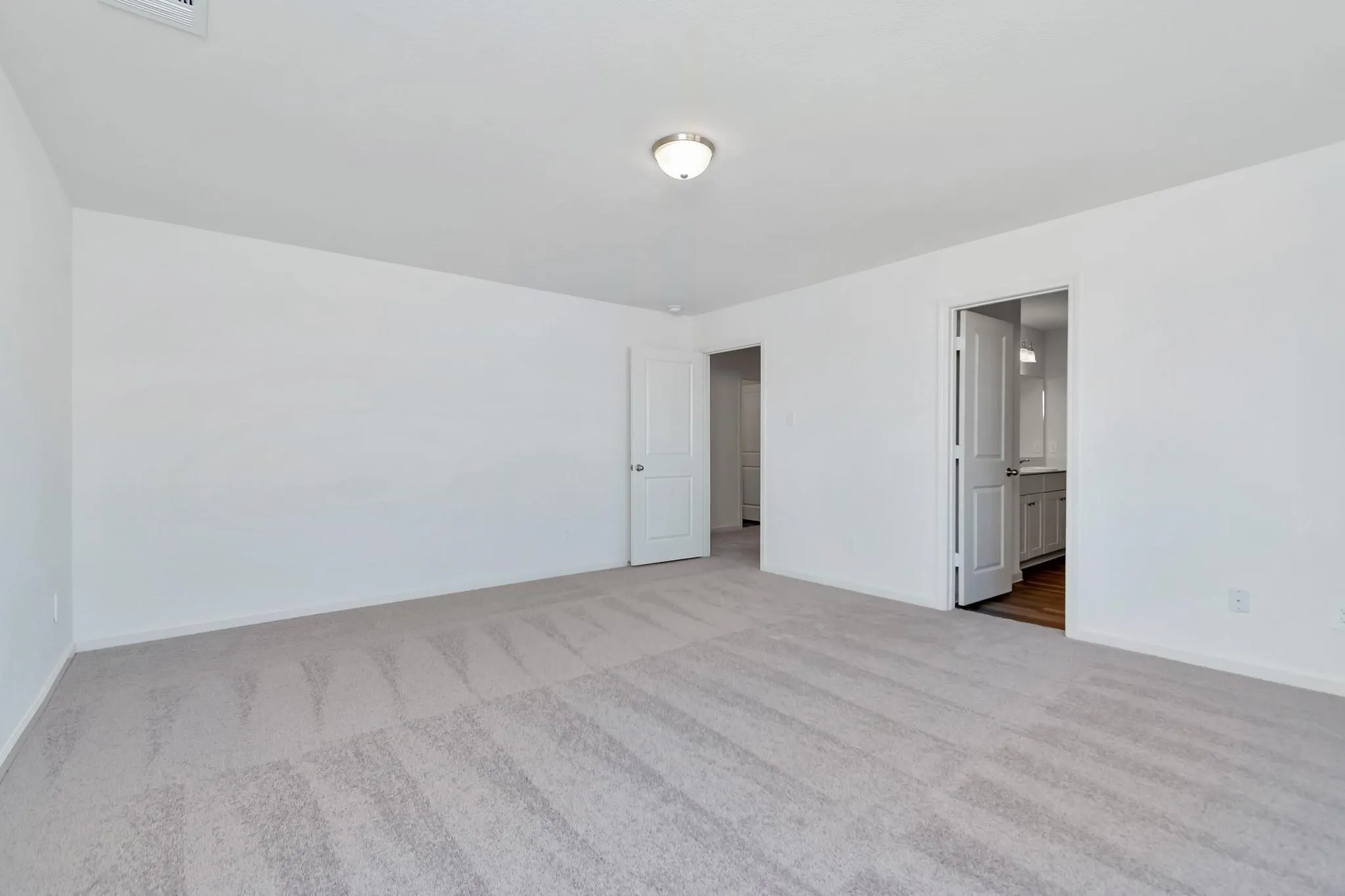 Single Family Residence For Rent in Tarrant County , 1632 Escondido Drive, Fort Worth, Texas 76052, 4 Bedroom, 3 Bathroom, 2 Garage spaces, 2,166 Sqft, built in 2021, mls#21389984, Real Estate Agent in Fort Worth, Homes For Rent in Tarrant county, Homes For Rent in Fort Worth, Realtor in Fort Worth Texas, Real Estate Brokerage Independent Realty Texas, Luminita Cordes Realtor