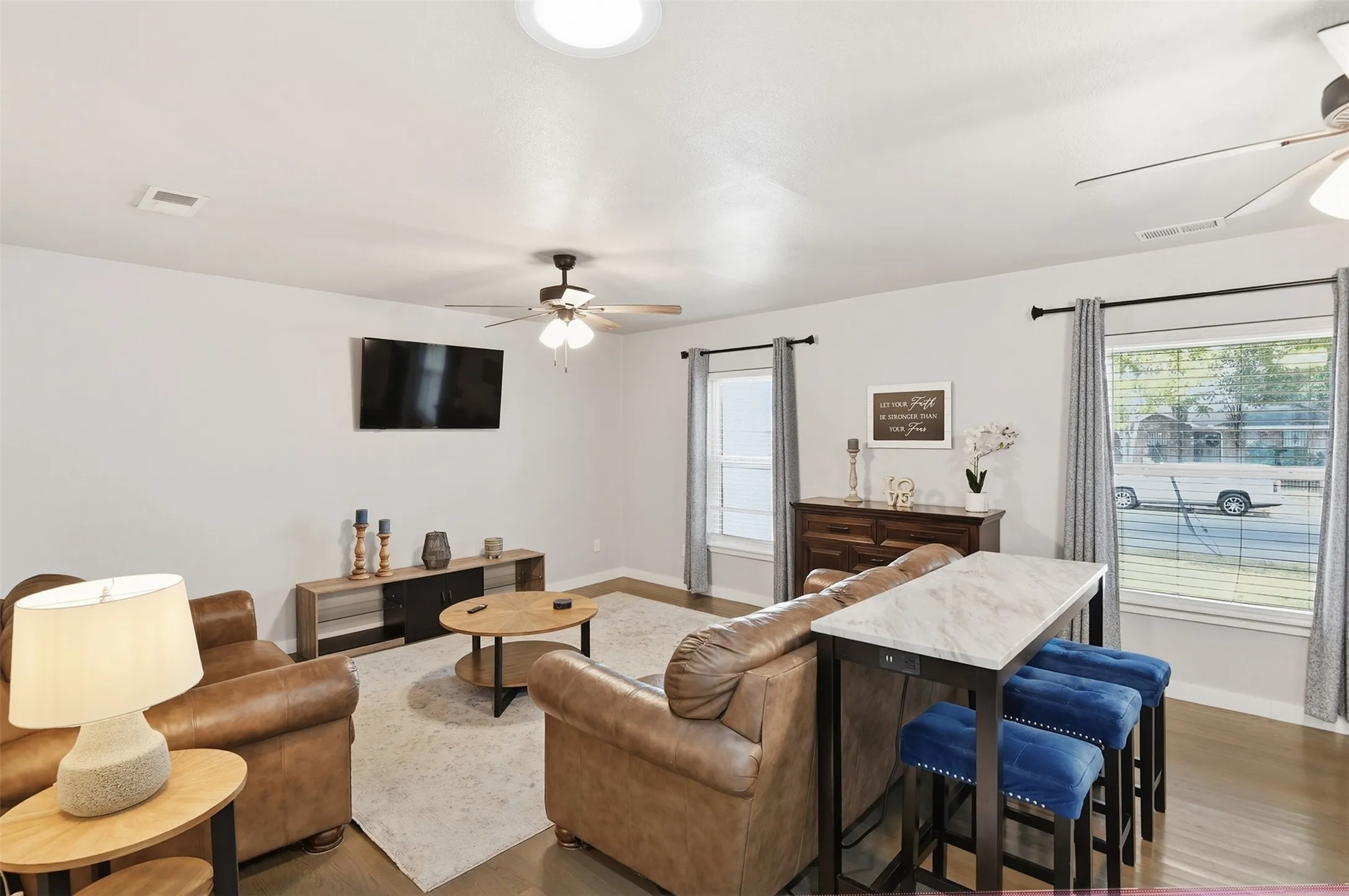 Single Family Residence For Sale in Dallas County , 2421 Hillburn Drive, Dallas, Texas 75227, 4 Bedroom, 3 Bathroom, 2 Garage spaces, 2,238 Sqft, built in 1953, mls#21389983, Real Estate Agent in Dallas, Homes For Sale in Dallas county, Homes For Sale in Dallas, Realtor in Dallas Texas, Real Estate Brokerage Independent Realty Texas, Luminita Cordes Realtor
