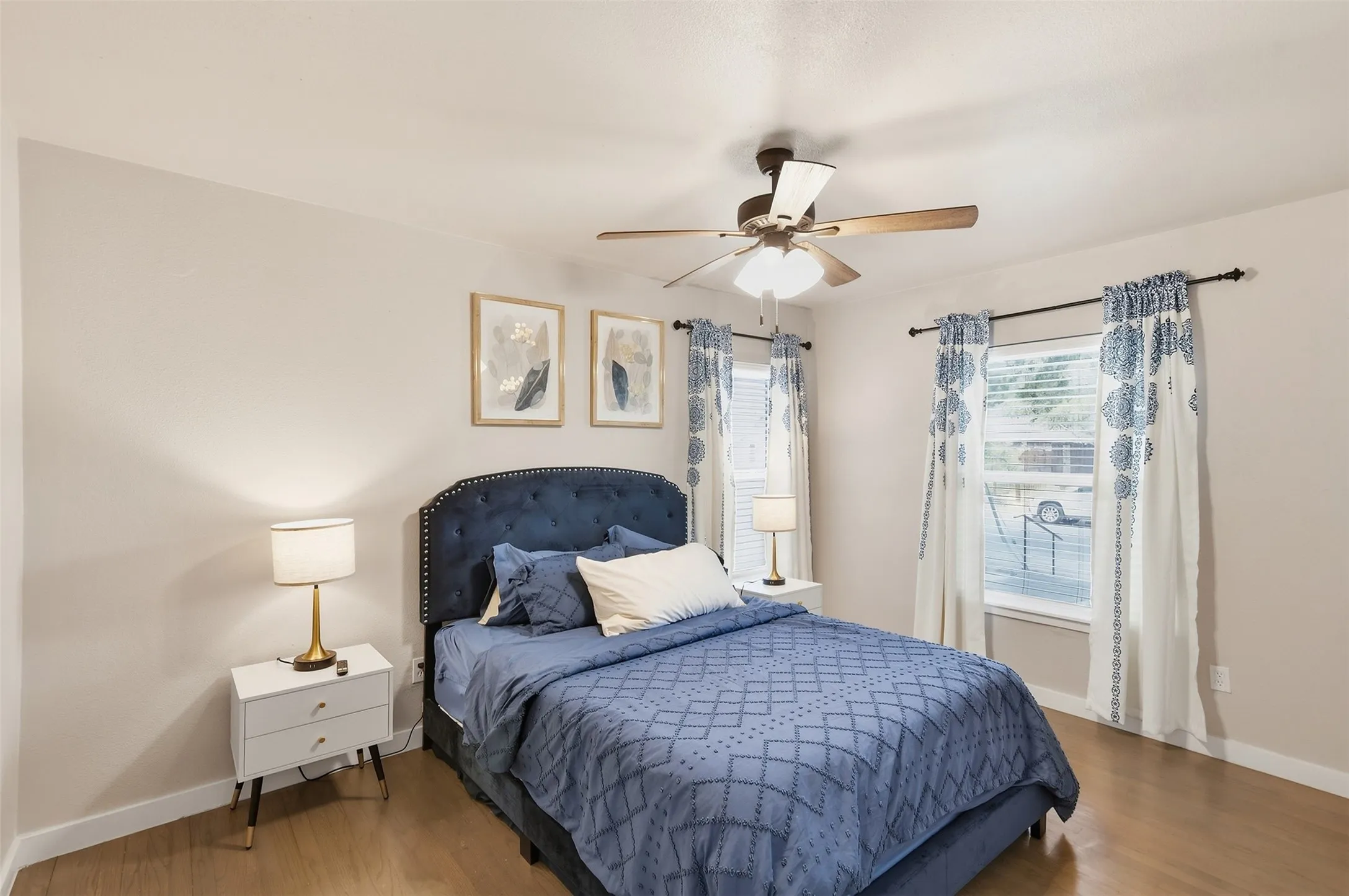 Single Family Residence For Sale in Dallas County , 2421 Hillburn Drive, Dallas, Texas 75227, 4 Bedroom, 3 Bathroom, 2 Garage spaces, 2,238 Sqft, built in 1953, mls#21389983, Real Estate Agent in Dallas, Homes For Sale in Dallas county, Homes For Sale in Dallas, Realtor in Dallas Texas, Real Estate Brokerage Independent Realty Texas, Luminita Cordes Realtor