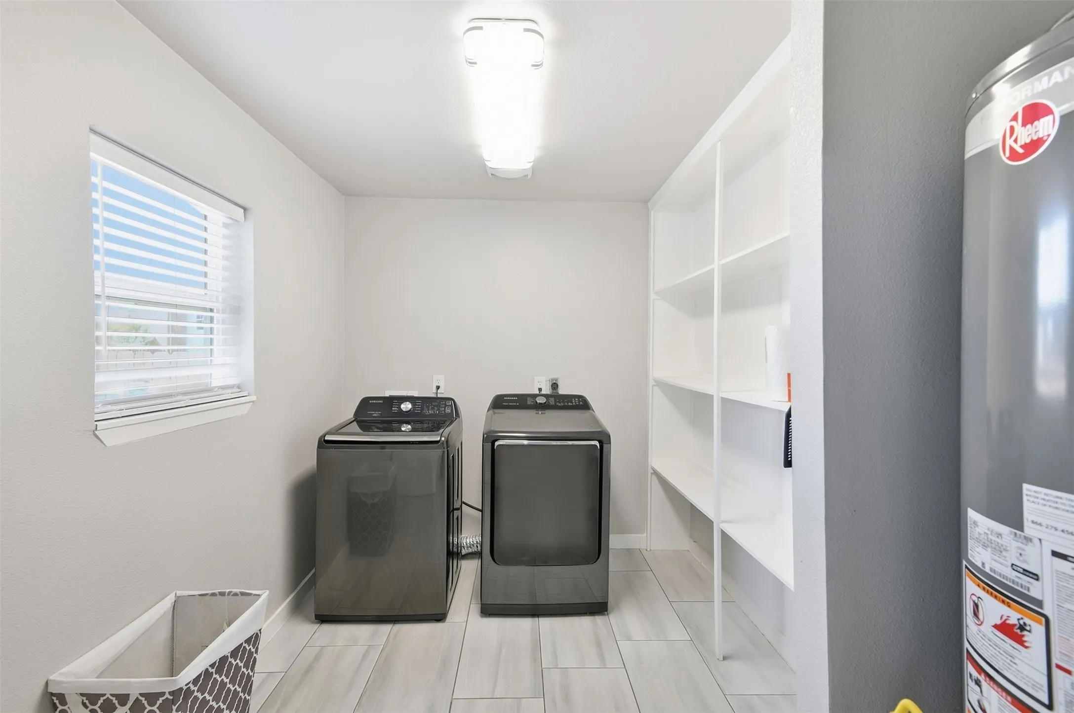 Single Family Residence For Sale in Dallas County , 2421 Hillburn Drive, Dallas, Texas 75227, 4 Bedroom, 3 Bathroom, 2 Garage spaces, 2,238 Sqft, built in 1953, mls#21389983, Real Estate Agent in Dallas, Homes For Sale in Dallas county, Homes For Sale in Dallas, Realtor in Dallas Texas, Real Estate Brokerage Independent Realty Texas, Luminita Cordes Realtor