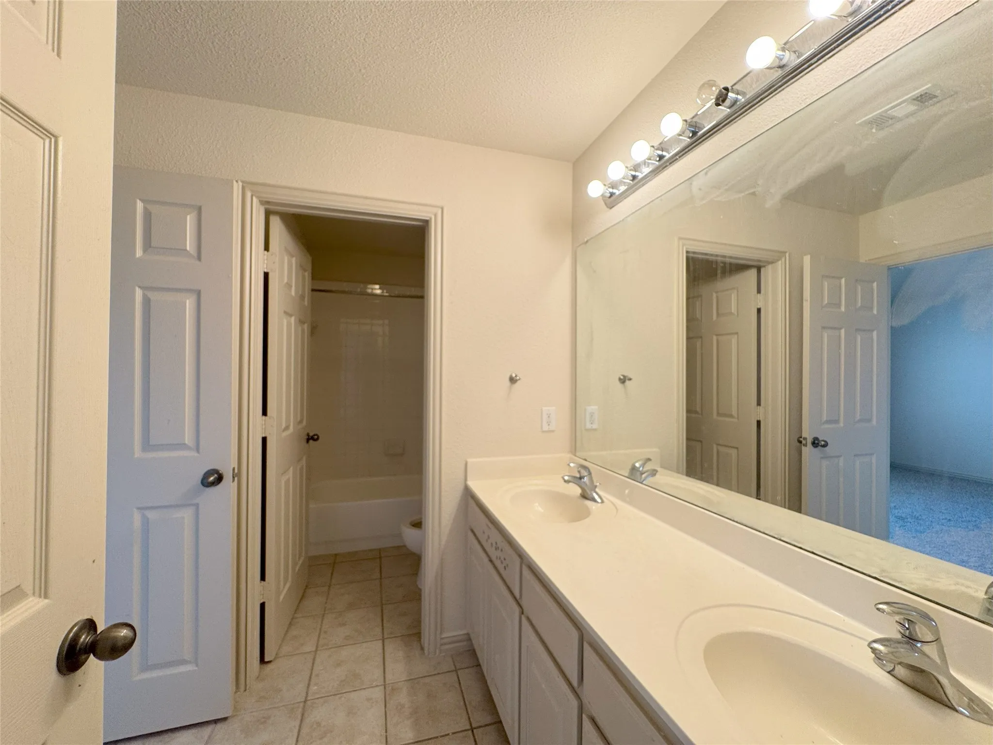 Single Family Residence For Rent in Collin County , 4112 Hearthlight Court, Plano, Texas 75024, 4 Bedroom, 4 Bathroom, 2 Garage spaces, 3,732 Sqft, built in 2002, mls#21389986, Real Estate Agent in Plano, Homes For Rent in Collin county, Homes For Rent in Plano, Realtor in Plano Texas, Real Estate Brokerage Independent Realty Texas, Luminita Cordes Realtor