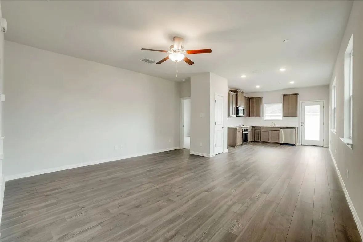 Townhouse For Rent in Denton County , 1127 Rusk Way, Lewisville, Texas 75077, 4 Bedroom, 3 Bathroom, 2 Garage spaces, 2,097 Sqft, built in 2022, mls#21389971, Real Estate Agent in Lewisville, Homes For Rent in Denton county, Homes For Rent in Lewisville, Realtor in Lewisville Texas, Real Estate Brokerage Independent Realty Texas, Luminita Cordes Realtor