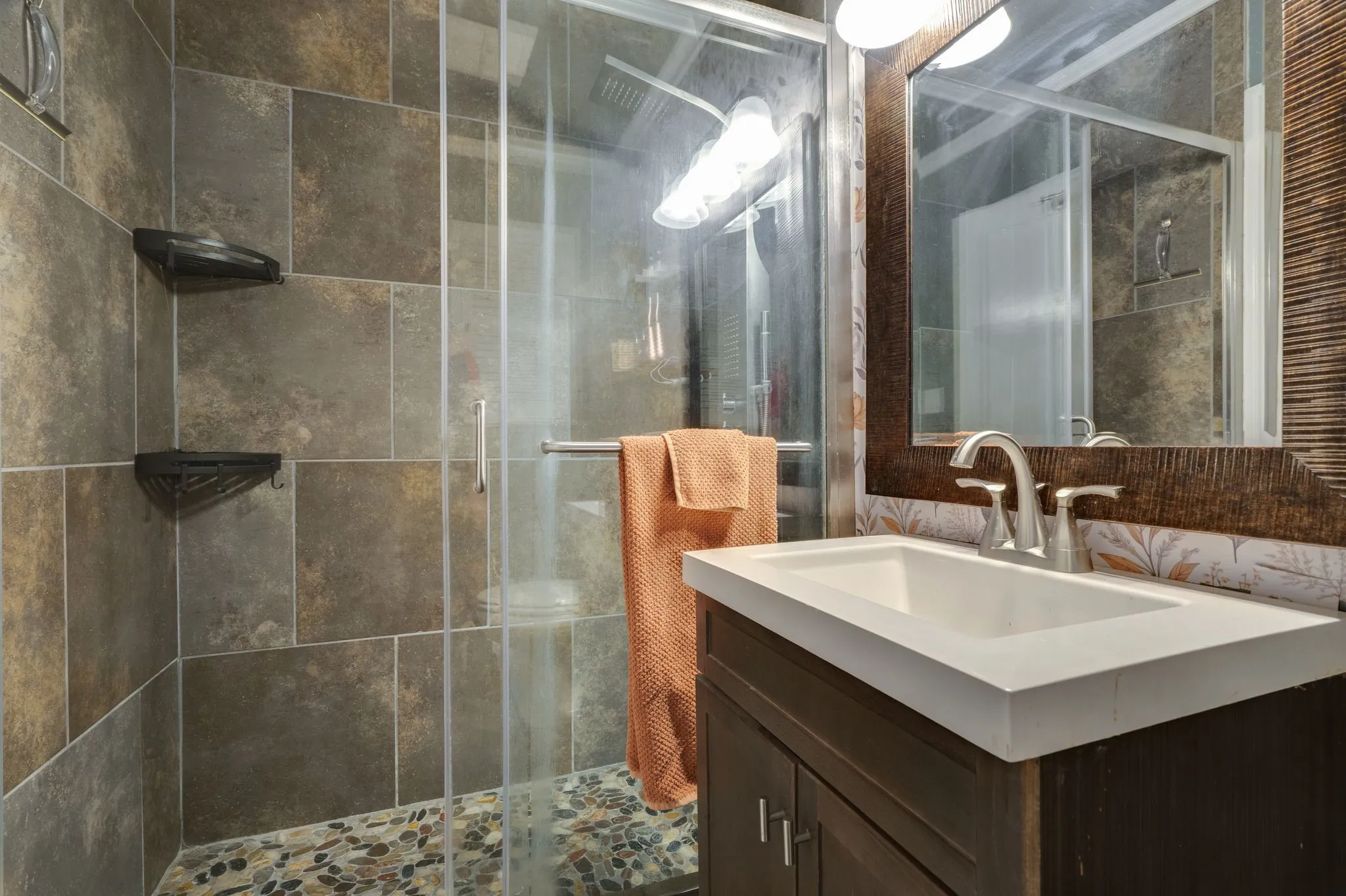 Single Family Residence For Sale in Tarrant County , 4637 Calmont Avenue, Fort Worth, Texas 76107, 5 Bedroom, 2 Bathroom, Garage spaces, 1,743 Sqft, built in 1946, mls#21389989, Real Estate Agent in Fort Worth, Homes For Sale in Tarrant county, Homes For Sale in Fort Worth, Realtor in Fort Worth Texas, Real Estate Brokerage Independent Realty Texas, Luminita Cordes Realtor