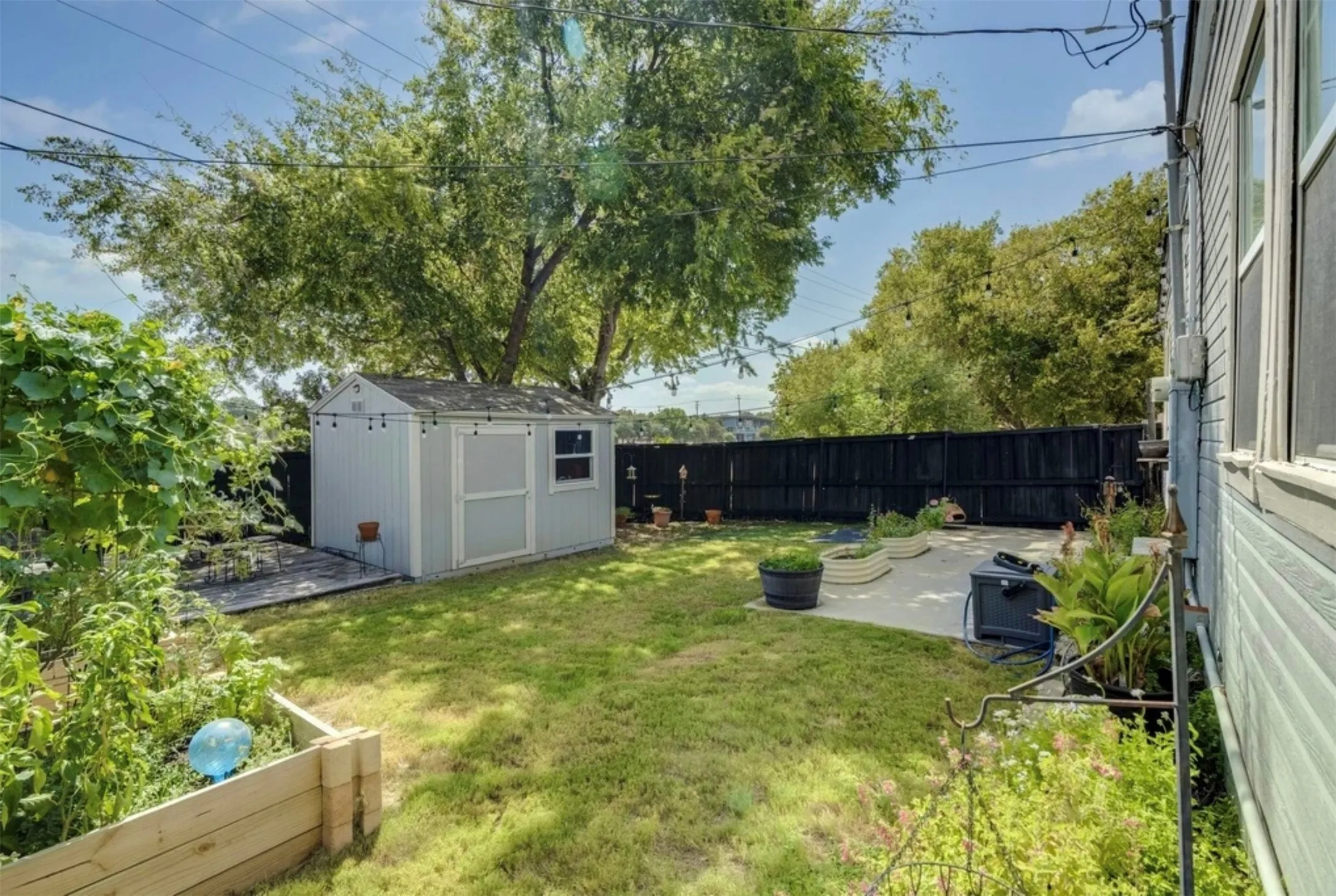 Single Family Residence For Sale in Tarrant County , 4637 Calmont Avenue, Fort Worth, Texas 76107, 5 Bedroom, 2 Bathroom, Garage spaces, 1,743 Sqft, built in 1946, mls#21389989, Real Estate Agent in Fort Worth, Homes For Sale in Tarrant county, Homes For Sale in Fort Worth, Realtor in Fort Worth Texas, Real Estate Brokerage Independent Realty Texas, Luminita Cordes Realtor
