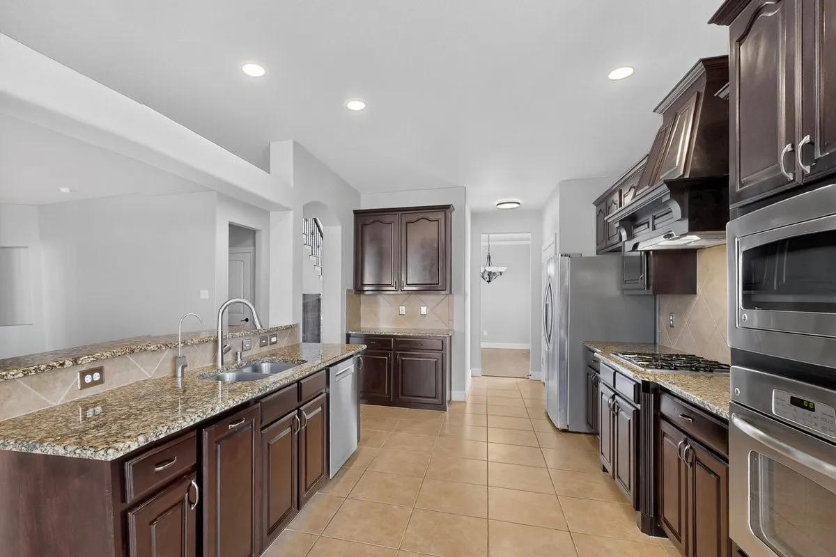 Single Family Residence For Sale in Collin County , 14019 Alden Lane, Frisco, Texas 75035, 5 Bedroom, 4 Bathroom, 2 Garage spaces, 3,731 Sqft, built in 2010, mls#21389979, Real Estate Agent in Frisco, Homes For Sale in Collin county, Homes For Sale in Frisco, Realtor in Frisco Texas, Real Estate Brokerage Independent Realty Texas, Luminita Cordes Realtor