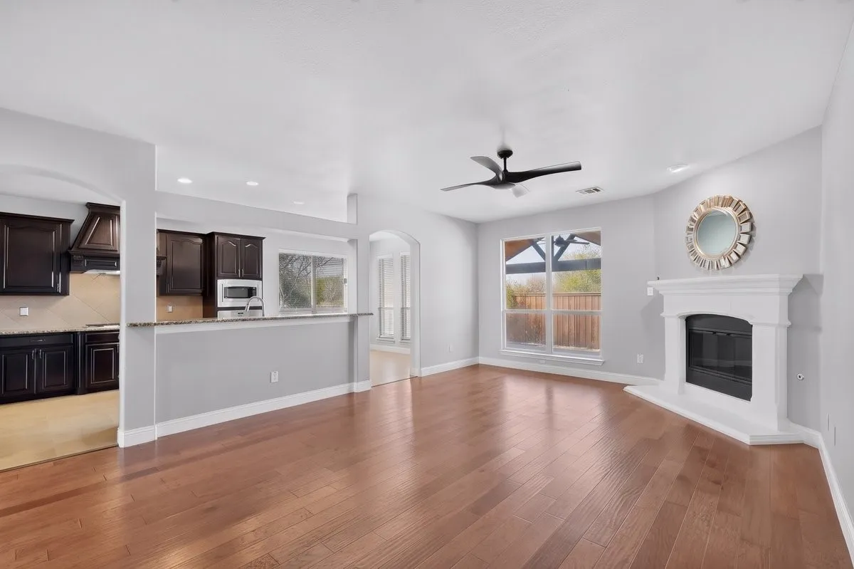 Single Family Residence For Sale in Collin County , 14019 Alden Lane, Frisco, Texas 75035, 5 Bedroom, 4 Bathroom, 2 Garage spaces, 3,731 Sqft, built in 2010, mls#21389979, Real Estate Agent in Frisco, Homes For Sale in Collin county, Homes For Sale in Frisco, Realtor in Frisco Texas, Real Estate Brokerage Independent Realty Texas, Luminita Cordes Realtor