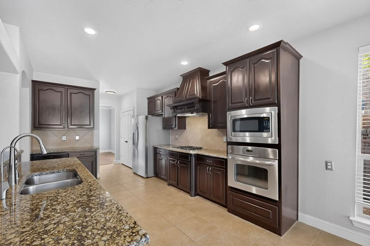 Single Family Residence For Sale in Collin County , 14019 Alden Lane, Frisco, Texas 75035, 5 Bedroom, 4 Bathroom, 2 Garage spaces, 3,731 Sqft, built in 2010, mls#21389979, Real Estate Agent in Frisco, Homes For Sale in Collin county, Homes For Sale in Frisco, Realtor in Frisco Texas, Real Estate Brokerage Independent Realty Texas, Luminita Cordes Realtor
