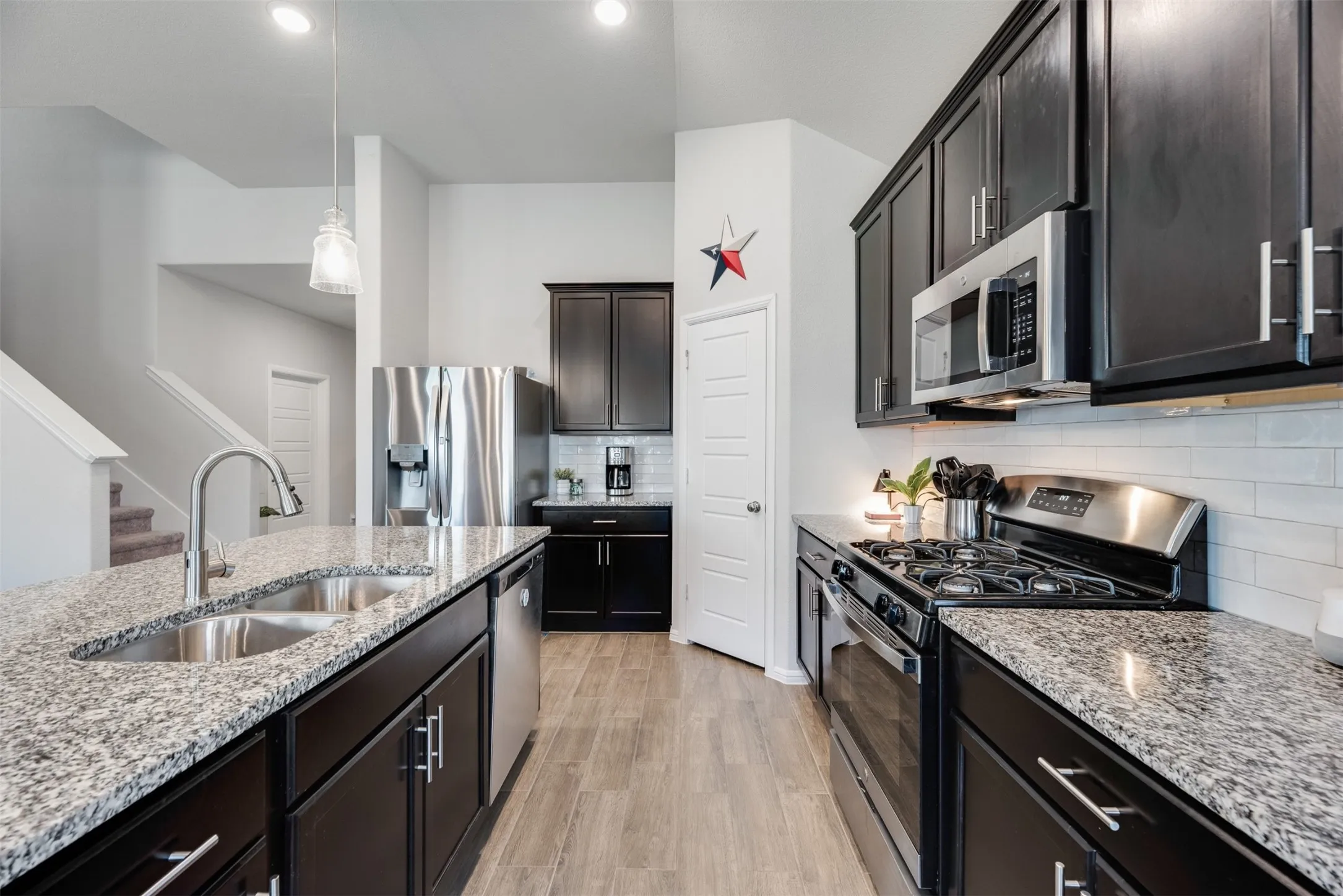 Single Family Residence For Sale in Denton County , 14137 Birch Farm Drive, Pilot Point, Texas 76258, 4 Bedroom, 3 Bathroom, 2 Garage spaces, 2,501 Sqft, built in 2022, mls#21385202, Real Estate Agent in Pilot Point, Homes For Sale in Denton county, Homes For Sale in Pilot Point, Realtor in Pilot Point Texas, Real Estate Brokerage Independent Realty Texas, Luminita Cordes Realtor