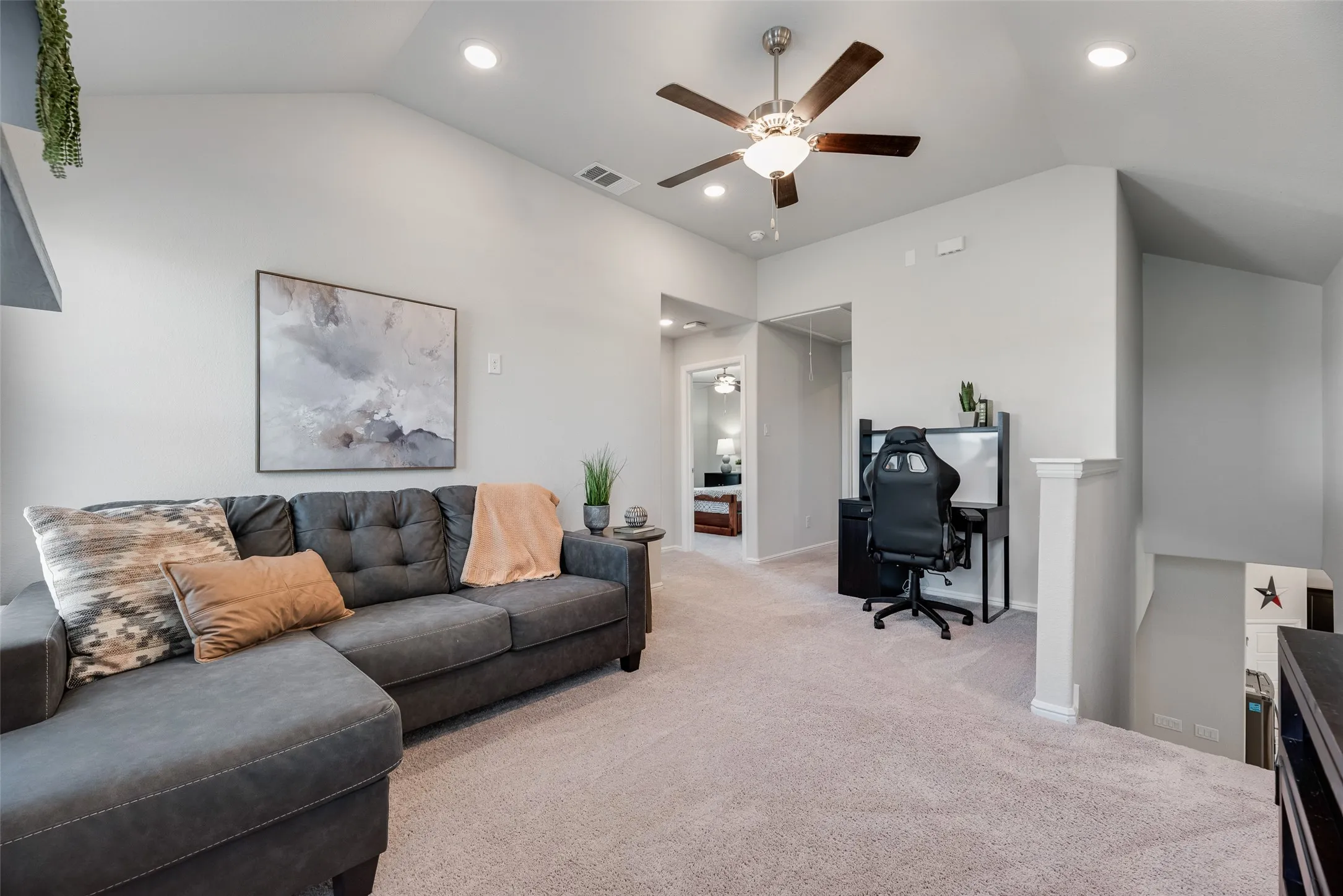 Single Family Residence For Sale in Denton County , 14137 Birch Farm Drive, Pilot Point, Texas 76258, 4 Bedroom, 3 Bathroom, 2 Garage spaces, 2,501 Sqft, built in 2022, mls#21385202, Real Estate Agent in Pilot Point, Homes For Sale in Denton county, Homes For Sale in Pilot Point, Realtor in Pilot Point Texas, Real Estate Brokerage Independent Realty Texas, Luminita Cordes Realtor
