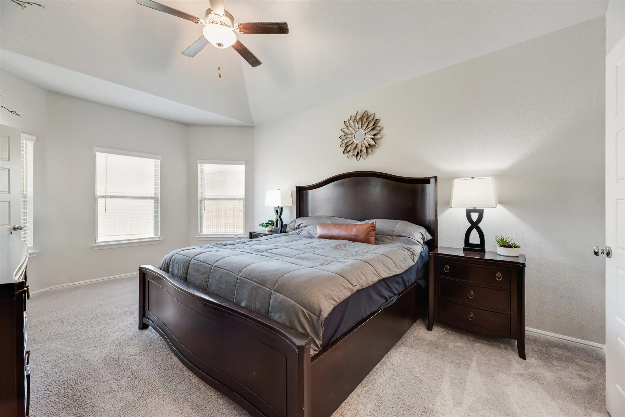 Single Family Residence For Sale in Denton County , 14137 Birch Farm Drive, Pilot Point, Texas 76258, 4 Bedroom, 3 Bathroom, 2 Garage spaces, 2,501 Sqft, built in 2022, mls#21385202, Real Estate Agent in Pilot Point, Homes For Sale in Denton county, Homes For Sale in Pilot Point, Realtor in Pilot Point Texas, Real Estate Brokerage Independent Realty Texas, Luminita Cordes Realtor