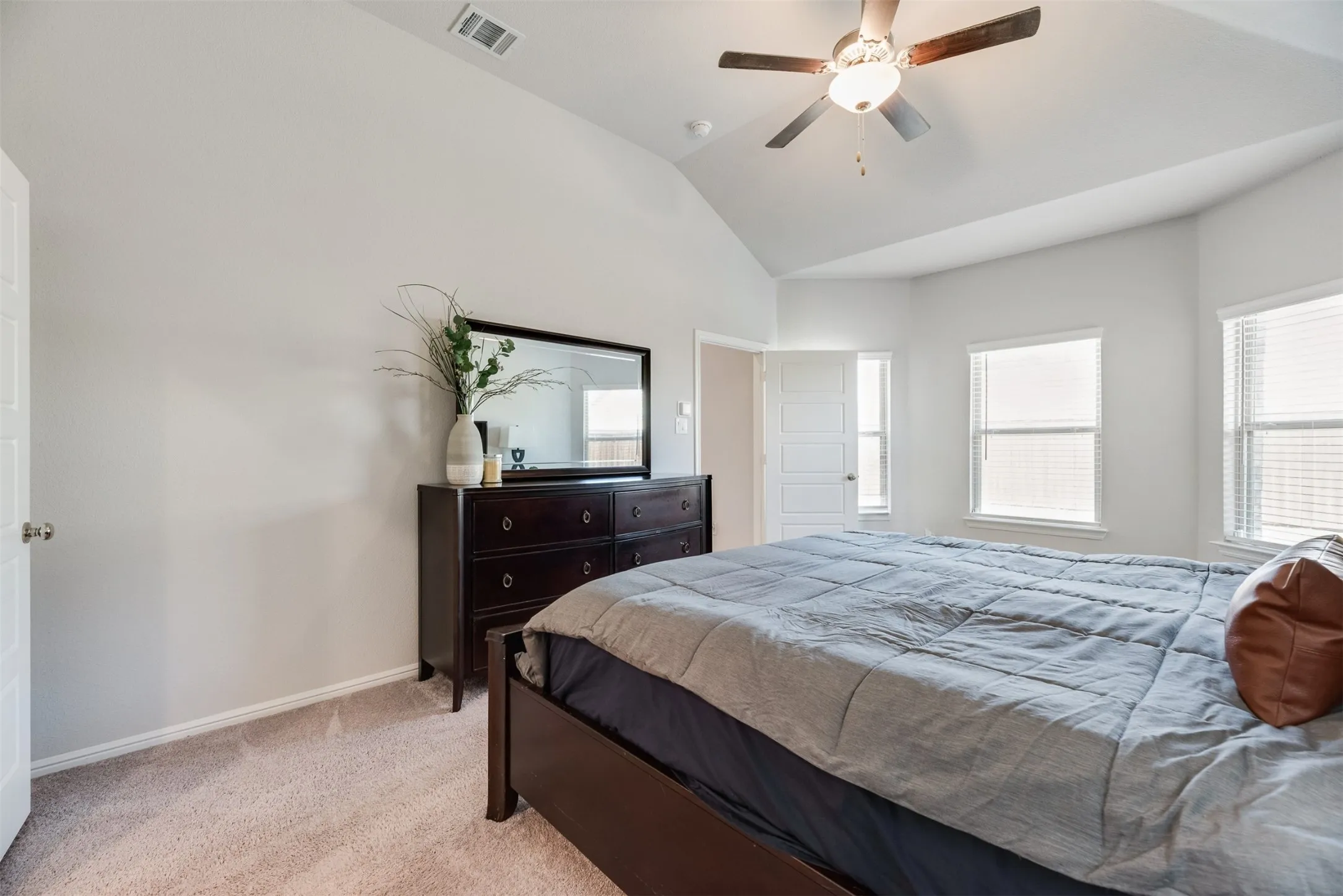 Single Family Residence For Sale in Denton County , 14137 Birch Farm Drive, Pilot Point, Texas 76258, 4 Bedroom, 3 Bathroom, 2 Garage spaces, 2,501 Sqft, built in 2022, mls#21385202, Real Estate Agent in Pilot Point, Homes For Sale in Denton county, Homes For Sale in Pilot Point, Realtor in Pilot Point Texas, Real Estate Brokerage Independent Realty Texas, Luminita Cordes Realtor