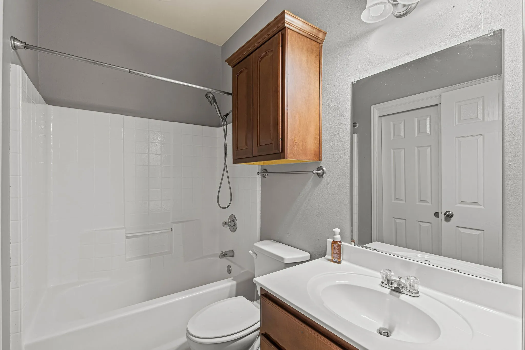 Townhouse For Sale in Wise County , 370 Greathouse Village, Decatur, Texas 76234, 4 Bedroom, 4 Bathroom, 2 Garage spaces, 2,027 Sqft, built in 2008, mls#21388479, Real Estate Agent in Decatur, Homes For Sale in Wise county, Homes For Sale in Decatur, Realtor in Decatur Texas, Real Estate Brokerage Independent Realty Texas, Luminita Cordes Realtor