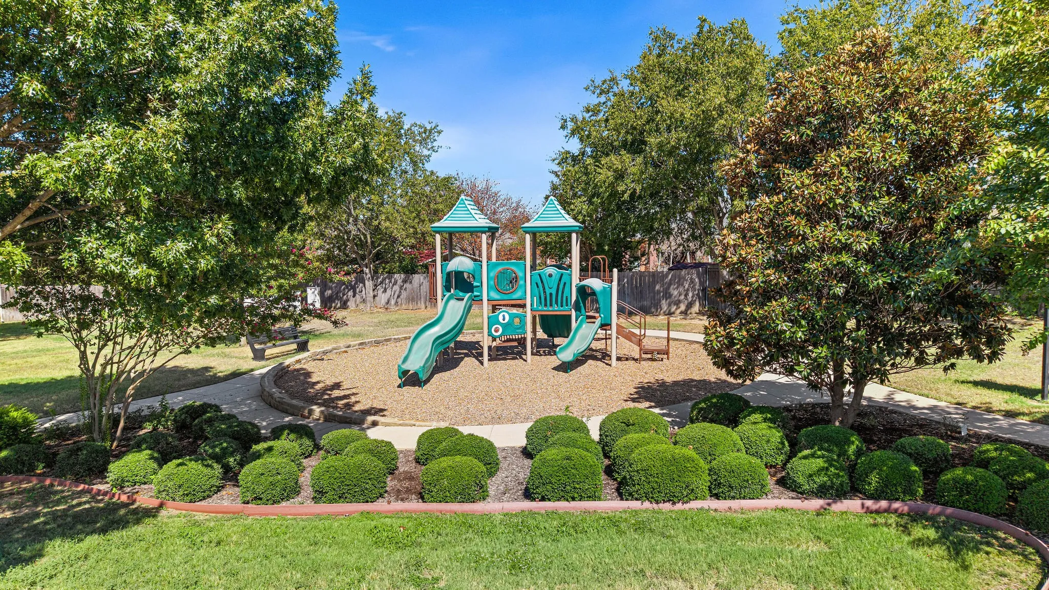 Townhouse For Sale in Wise County , 370 Greathouse Village, Decatur, Texas 76234, 4 Bedroom, 4 Bathroom, 2 Garage spaces, 2,027 Sqft, built in 2008, mls#21388479, Real Estate Agent in Decatur, Homes For Sale in Wise county, Homes For Sale in Decatur, Realtor in Decatur Texas, Real Estate Brokerage Independent Realty Texas, Luminita Cordes Realtor