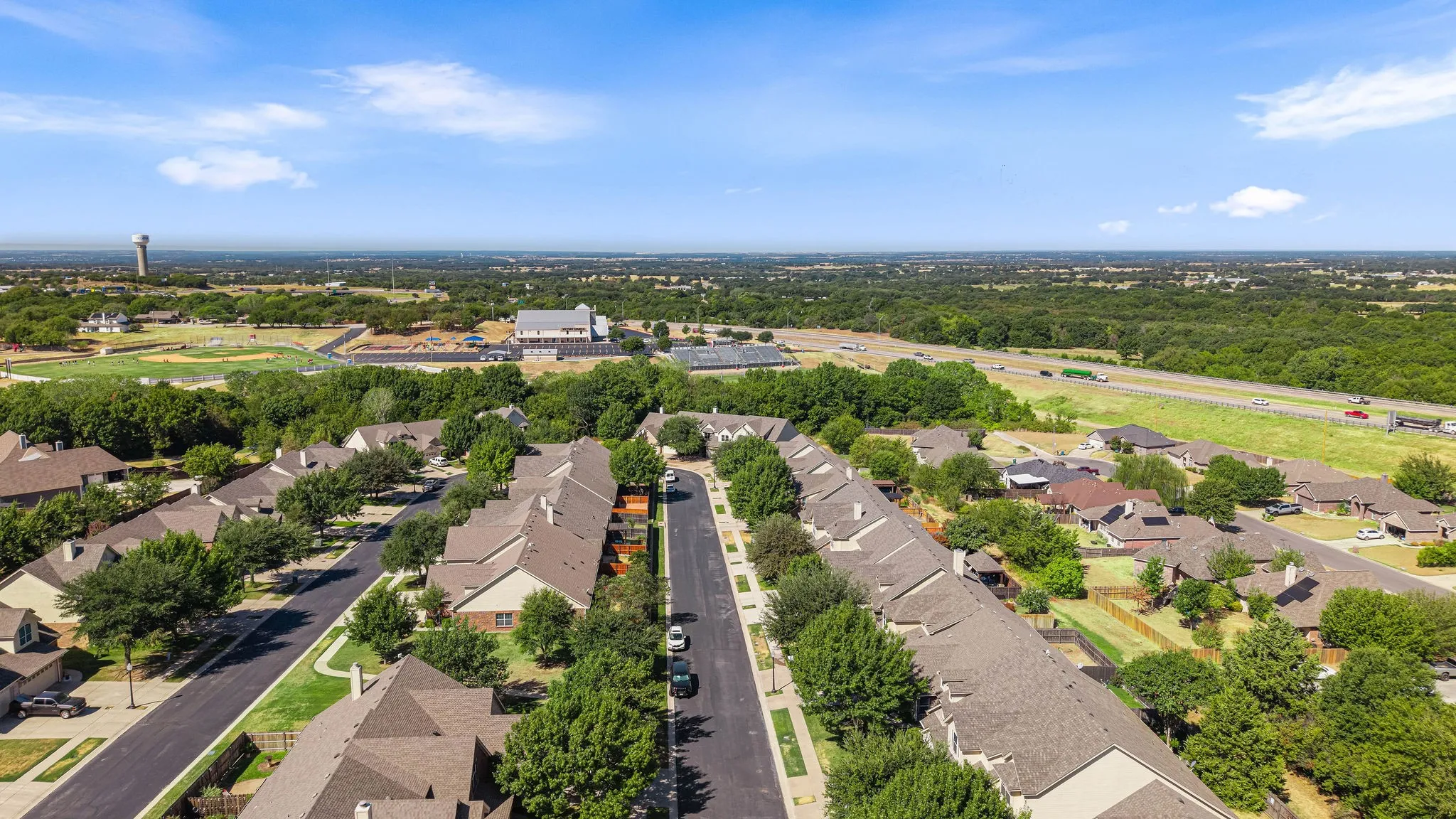 Townhouse For Sale in Wise County , 370 Greathouse Village, Decatur, Texas 76234, 4 Bedroom, 4 Bathroom, 2 Garage spaces, 2,027 Sqft, built in 2008, mls#21388479, Real Estate Agent in Decatur, Homes For Sale in Wise county, Homes For Sale in Decatur, Realtor in Decatur Texas, Real Estate Brokerage Independent Realty Texas, Luminita Cordes Realtor