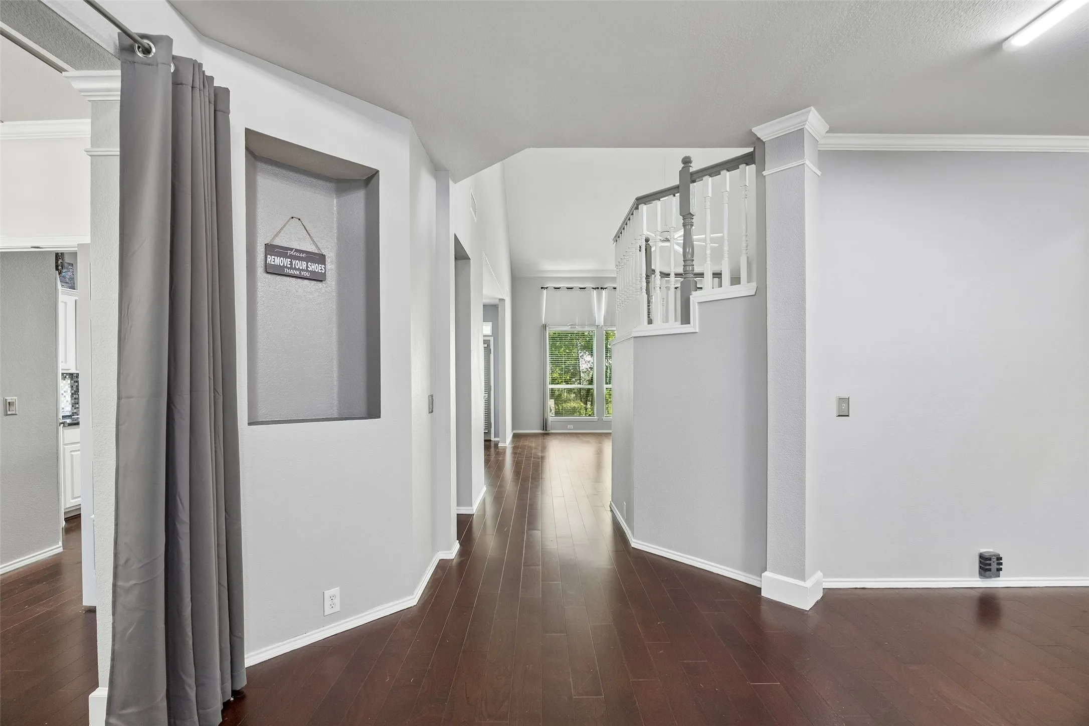 Single Family Residence For Sale in Collin County , 6804 Nottoway Lane, Plano, Texas 75074, 4 Bedroom, 4 Bathroom, 2 Garage spaces, 2,858 Sqft, built in 2000, mls#21389994, Real Estate Agent in Plano, Homes For Sale in Collin county, Homes For Sale in Plano, Realtor in Plano Texas, Real Estate Brokerage Independent Realty Texas, Luminita Cordes Realtor