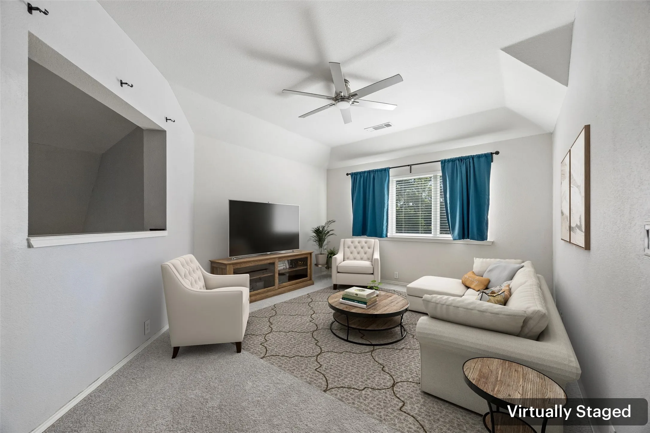 Single Family Residence For Sale in Collin County , 6804 Nottoway Lane, Plano, Texas 75074, 4 Bedroom, 4 Bathroom, 2 Garage spaces, 2,858 Sqft, built in 2000, mls#21389994, Real Estate Agent in Plano, Homes For Sale in Collin county, Homes For Sale in Plano, Realtor in Plano Texas, Real Estate Brokerage Independent Realty Texas, Luminita Cordes Realtor