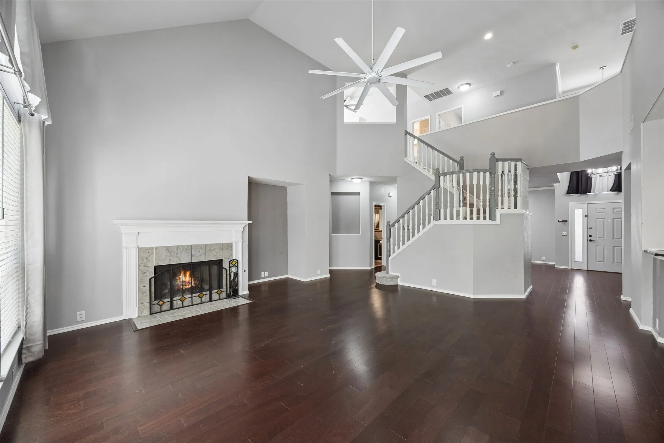 Single Family Residence For Sale in Collin County , 6804 Nottoway Lane, Plano, Texas 75074, 4 Bedroom, 4 Bathroom, 2 Garage spaces, 2,858 Sqft, built in 2000, mls#21389994, Real Estate Agent in Plano, Homes For Sale in Collin county, Homes For Sale in Plano, Realtor in Plano Texas, Real Estate Brokerage Independent Realty Texas, Luminita Cordes Realtor