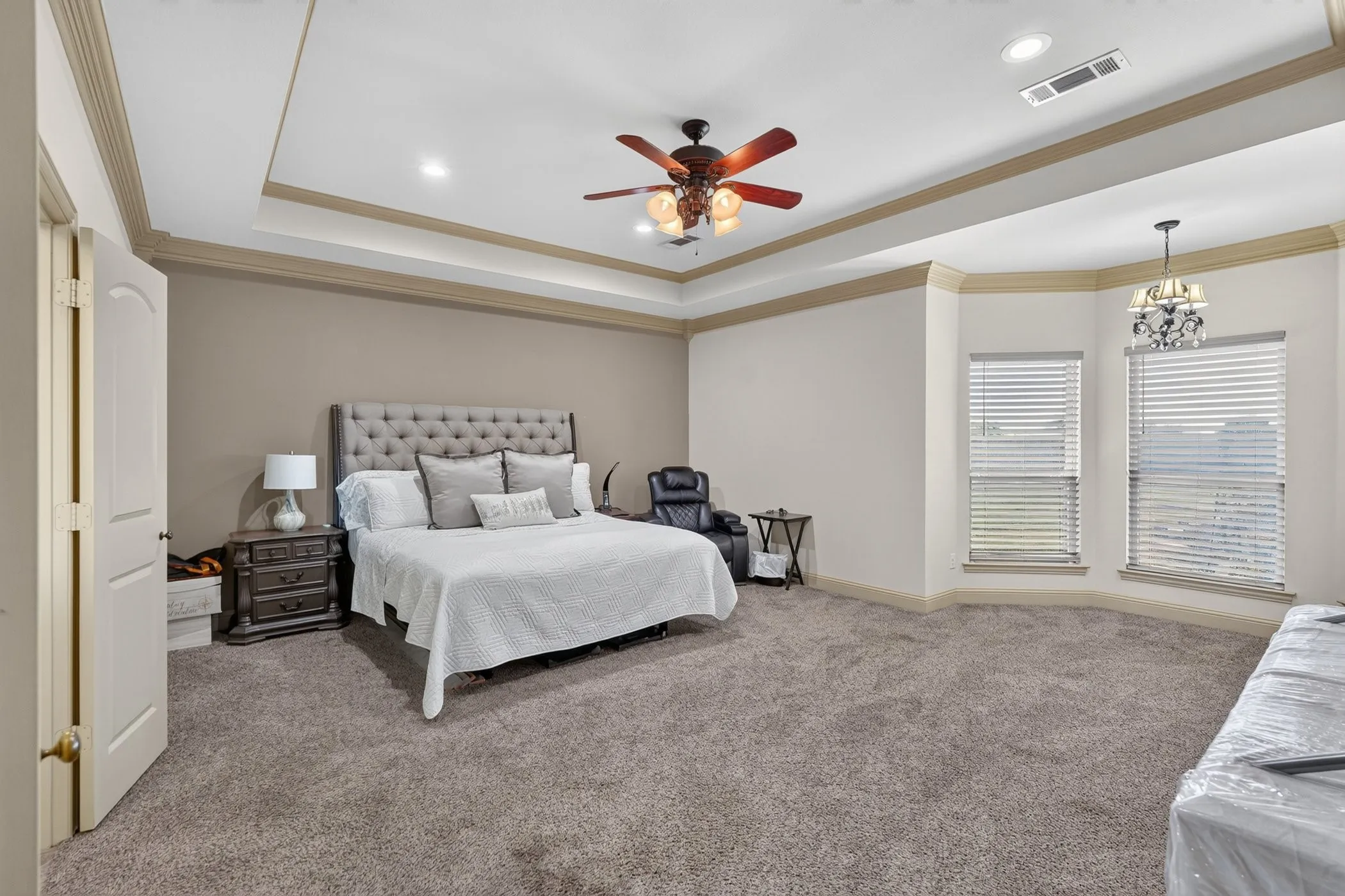 Single Family Residence For Sale in Kaufman County , 15110 Rutledge Lane, Talty, Texas 75126, 4 Bedroom, 4 Bathroom, 4 Garage spaces, 3,179 Sqft, built in 2014, mls#21389787, Real Estate Agent in Talty, Homes For Sale in Kaufman county, Homes For Sale in Talty, Realtor in Talty Texas, Real Estate Brokerage Independent Realty Texas, Luminita Cordes Realtor