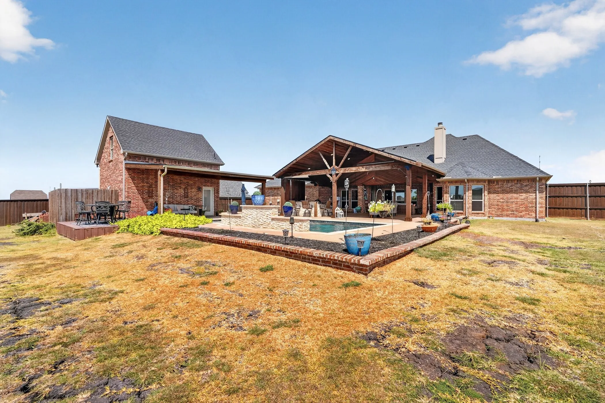Single Family Residence For Sale in Kaufman County , 15110 Rutledge Lane, Talty, Texas 75126, 4 Bedroom, 4 Bathroom, 4 Garage spaces, 3,179 Sqft, built in 2014, mls#21389787, Real Estate Agent in Talty, Homes For Sale in Kaufman county, Homes For Sale in Talty, Realtor in Talty Texas, Real Estate Brokerage Independent Realty Texas, Luminita Cordes Realtor
