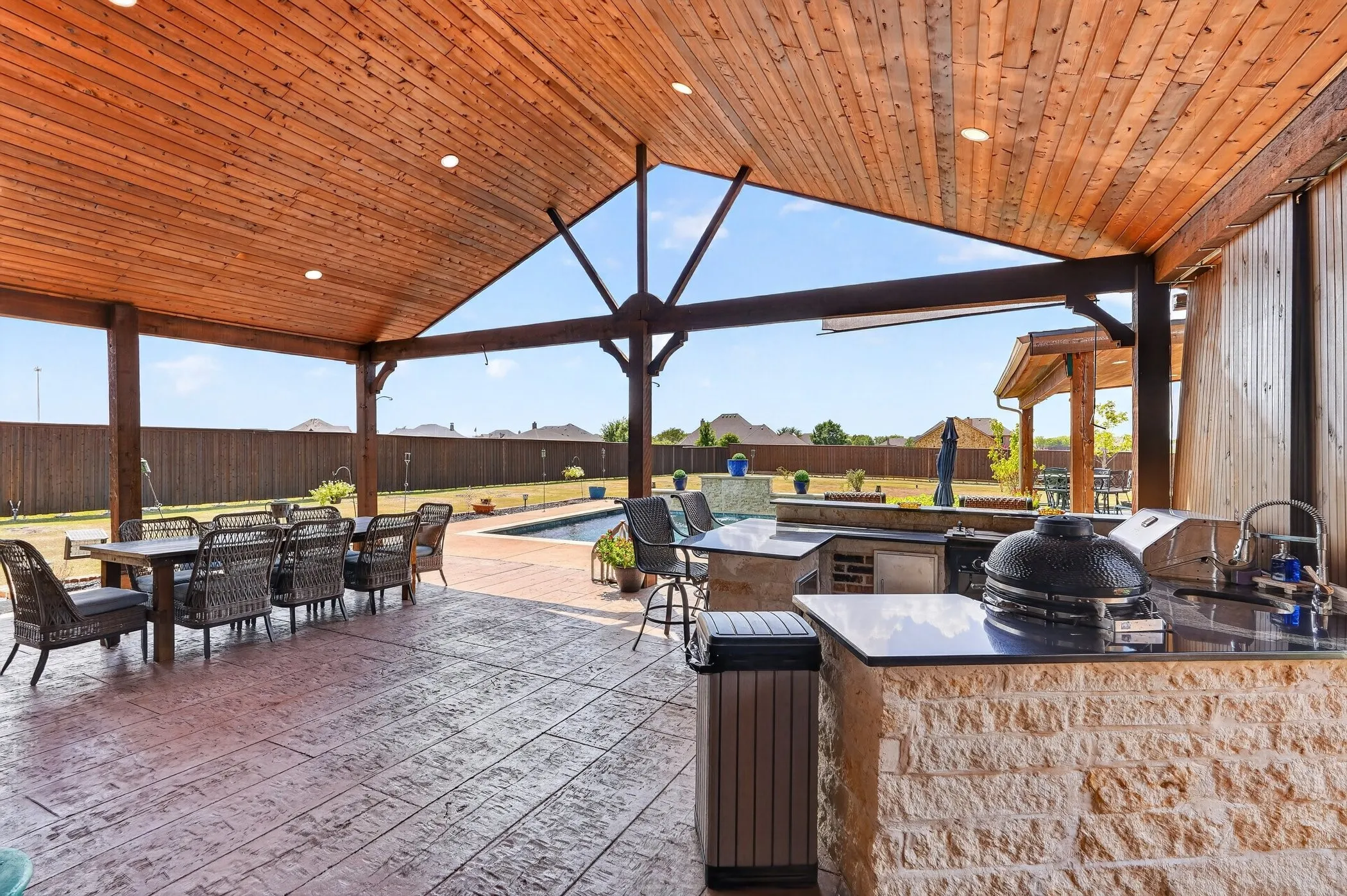 Single Family Residence For Sale in Kaufman County , 15110 Rutledge Lane, Talty, Texas 75126, 4 Bedroom, 4 Bathroom, 4 Garage spaces, 3,179 Sqft, built in 2014, mls#21389787, Real Estate Agent in Talty, Homes For Sale in Kaufman county, Homes For Sale in Talty, Realtor in Talty Texas, Real Estate Brokerage Independent Realty Texas, Luminita Cordes Realtor