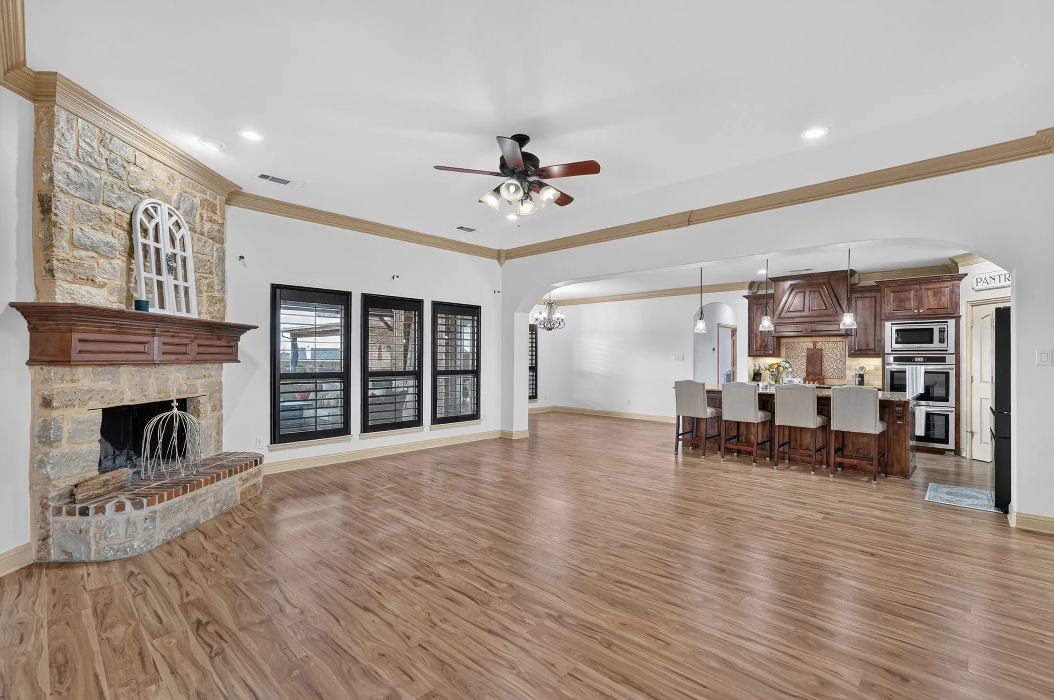Single Family Residence For Sale in Kaufman County , 15110 Rutledge Lane, Talty, Texas 75126, 4 Bedroom, 4 Bathroom, 4 Garage spaces, 3,179 Sqft, built in 2014, mls#21389787, Real Estate Agent in Talty, Homes For Sale in Kaufman county, Homes For Sale in Talty, Realtor in Talty Texas, Real Estate Brokerage Independent Realty Texas, Luminita Cordes Realtor