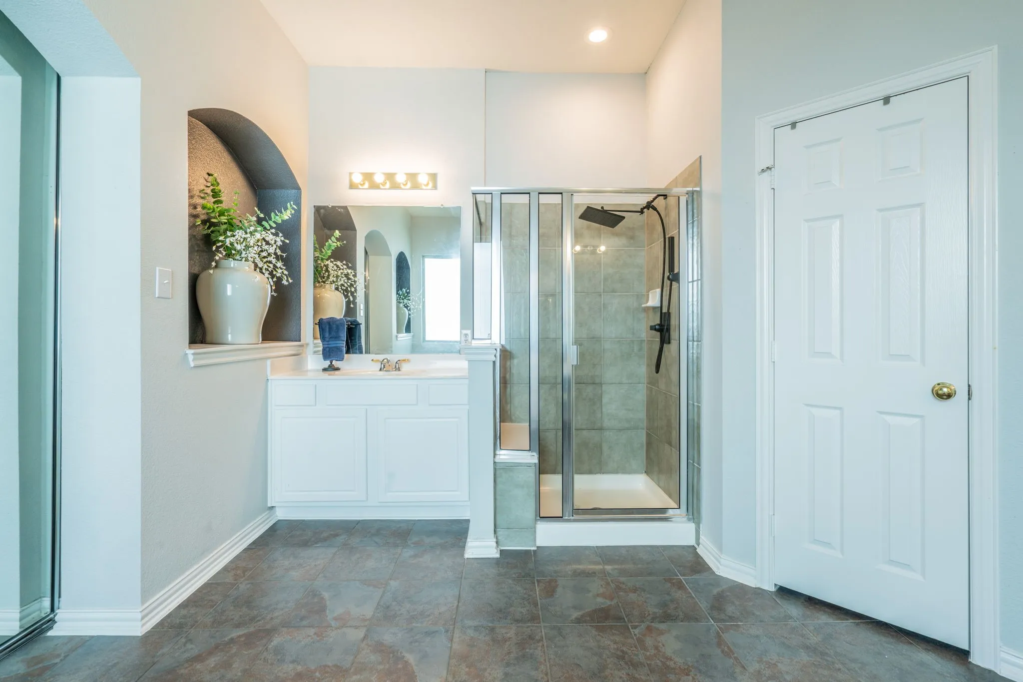 Single Family Residence For Sale in Denton County , 2336 Kittyhawk Drive, Frisco, Texas 75033, 4 Bedroom, 4 Bathroom, 2 Garage spaces, 3,341 Sqft, built in 2006, mls#21380921, Real Estate Agent in Frisco, Homes For Sale in Denton county, Homes For Sale in Frisco, Realtor in Frisco Texas, Real Estate Brokerage Independent Realty Texas, Luminita Cordes Realtor