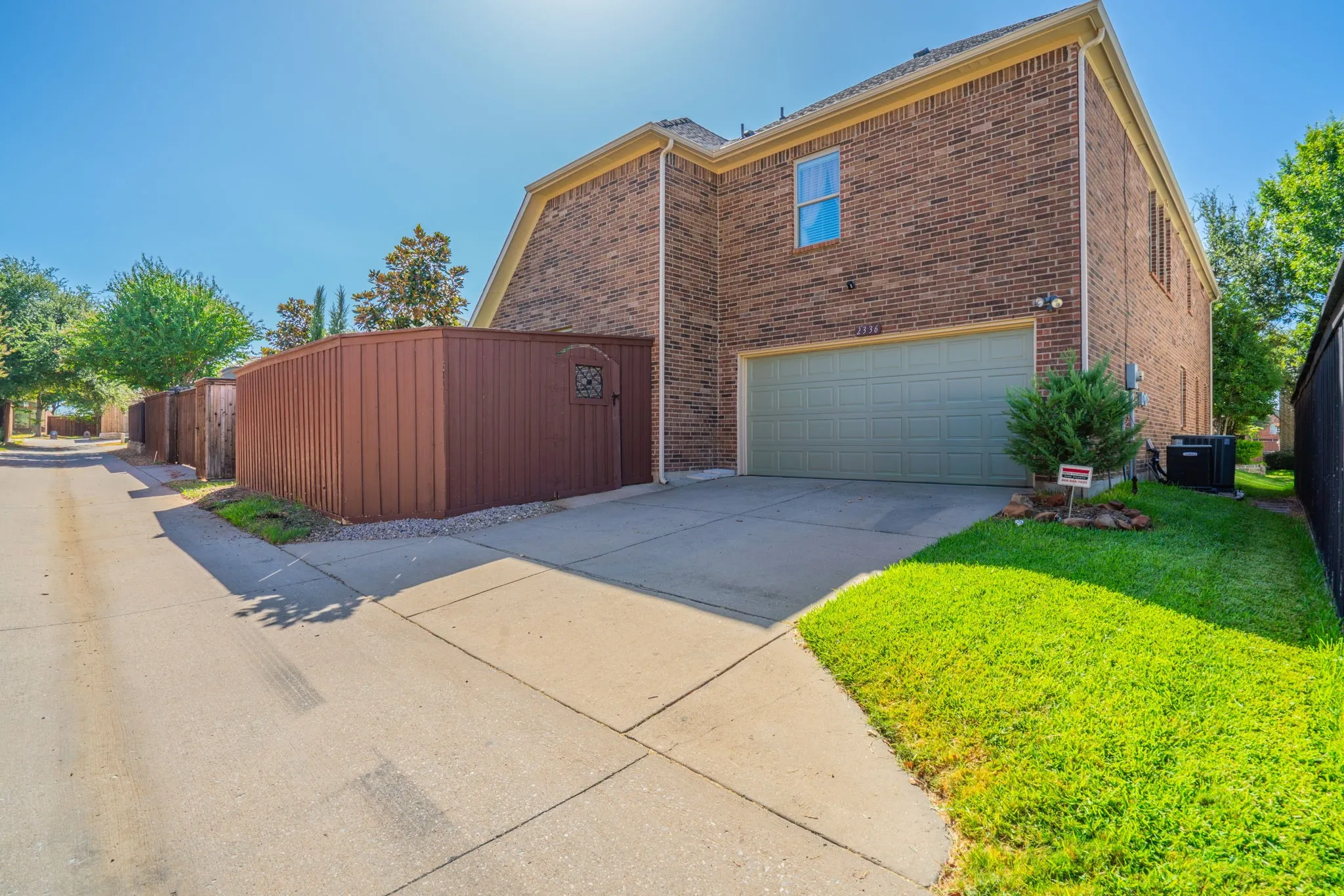 Single Family Residence For Sale in Denton County , 2336 Kittyhawk Drive, Frisco, Texas 75033, 4 Bedroom, 4 Bathroom, 2 Garage spaces, 3,341 Sqft, built in 2006, mls#21380921, Real Estate Agent in Frisco, Homes For Sale in Denton county, Homes For Sale in Frisco, Realtor in Frisco Texas, Real Estate Brokerage Independent Realty Texas, Luminita Cordes Realtor