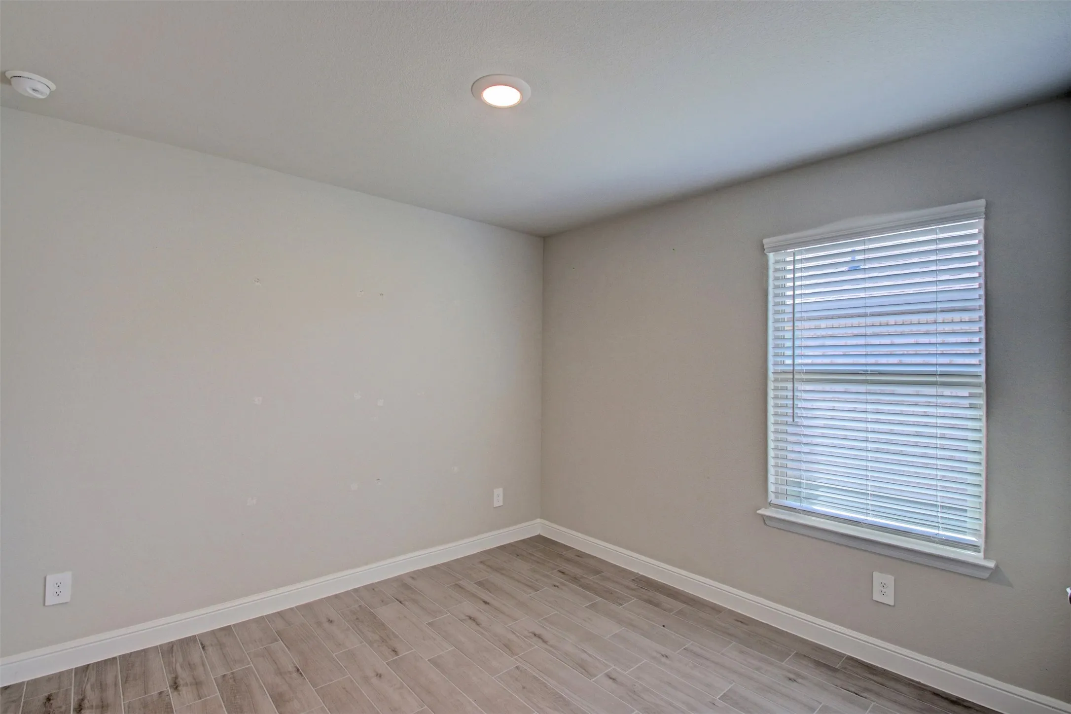 Single Family Residence For Sale in Johnson County , 859 Waterford Way, Joshua, Texas 76058, 4 Bedroom, 2 Bathroom, 2 Garage spaces, 2,107 Sqft, built in 2024, mls#21389048, Real Estate Agent in Joshua, Homes For Sale in Johnson county, Homes For Sale in Joshua, Realtor in Joshua Texas, Real Estate Brokerage Independent Realty Texas, Luminita Cordes Realtor