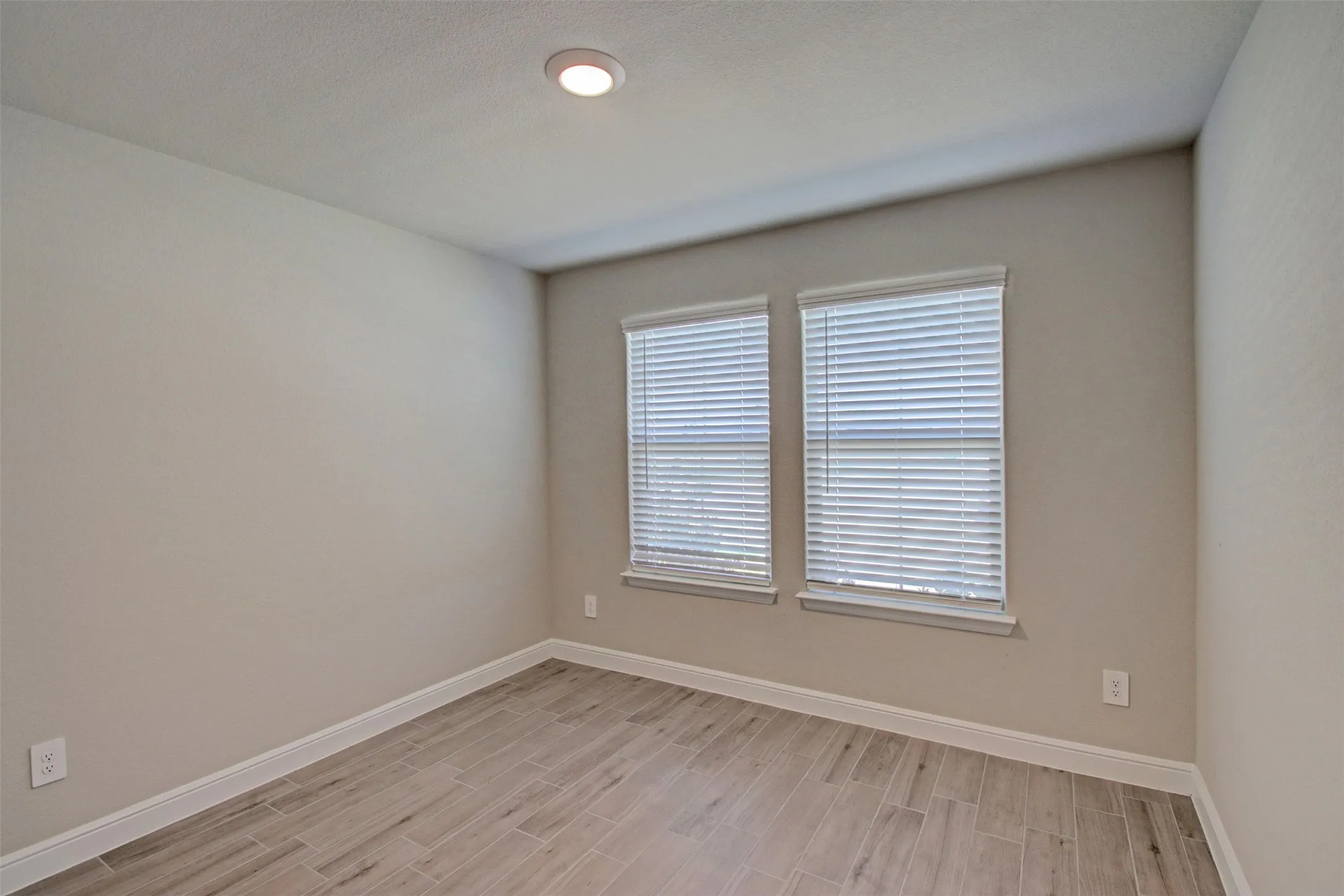 Single Family Residence For Sale in Johnson County , 859 Waterford Way, Joshua, Texas 76058, 4 Bedroom, 2 Bathroom, 2 Garage spaces, 2,107 Sqft, built in 2024, mls#21389048, Real Estate Agent in Joshua, Homes For Sale in Johnson county, Homes For Sale in Joshua, Realtor in Joshua Texas, Real Estate Brokerage Independent Realty Texas, Luminita Cordes Realtor