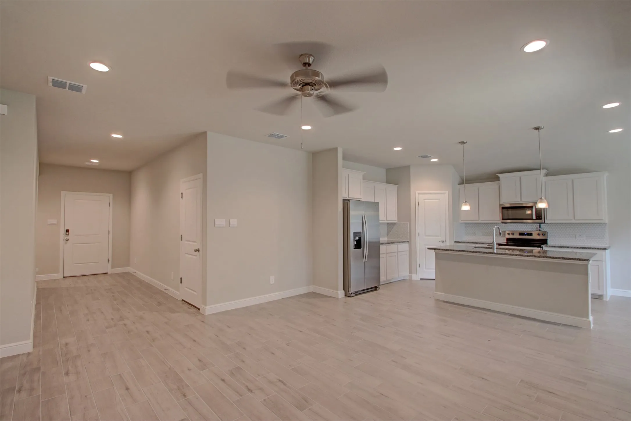 Single Family Residence For Sale in Johnson County , 859 Waterford Way, Joshua, Texas 76058, 4 Bedroom, 2 Bathroom, 2 Garage spaces, 2,107 Sqft, built in 2024, mls#21389048, Real Estate Agent in Joshua, Homes For Sale in Johnson county, Homes For Sale in Joshua, Realtor in Joshua Texas, Real Estate Brokerage Independent Realty Texas, Luminita Cordes Realtor