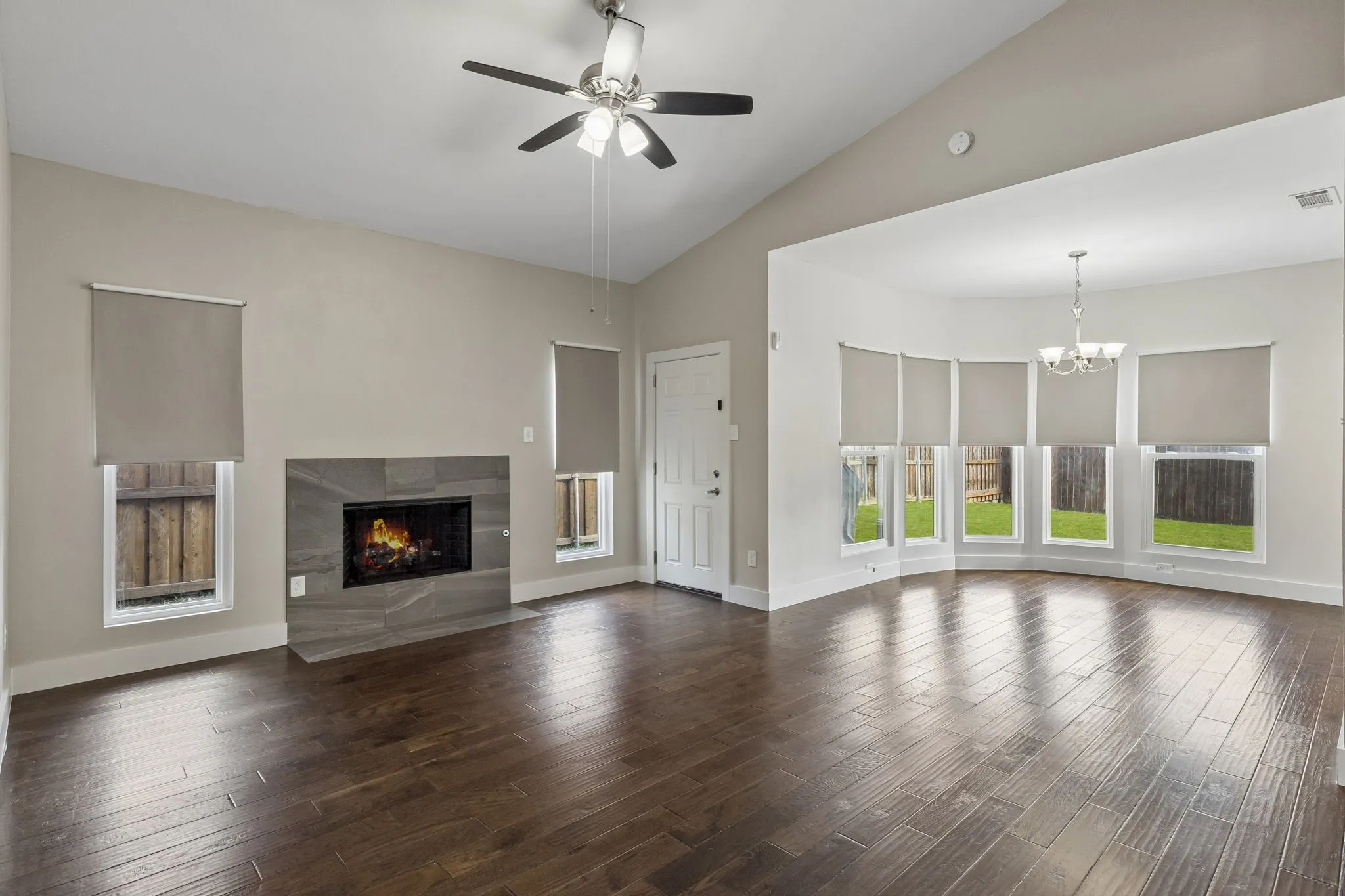 Single Family Residence For Sale in Dallas County , 7406 Bayview Drive, Rowlett, Texas 75088, 3 Bedroom, 2 Bathroom, 2 Garage spaces, 1,768 Sqft, built in 1989, mls#21387676, Real Estate Agent in Rowlett, Homes For Sale in Dallas county, Homes For Sale in Rowlett, Realtor in Rowlett Texas, Real Estate Brokerage Independent Realty Texas, Luminita Cordes Realtor