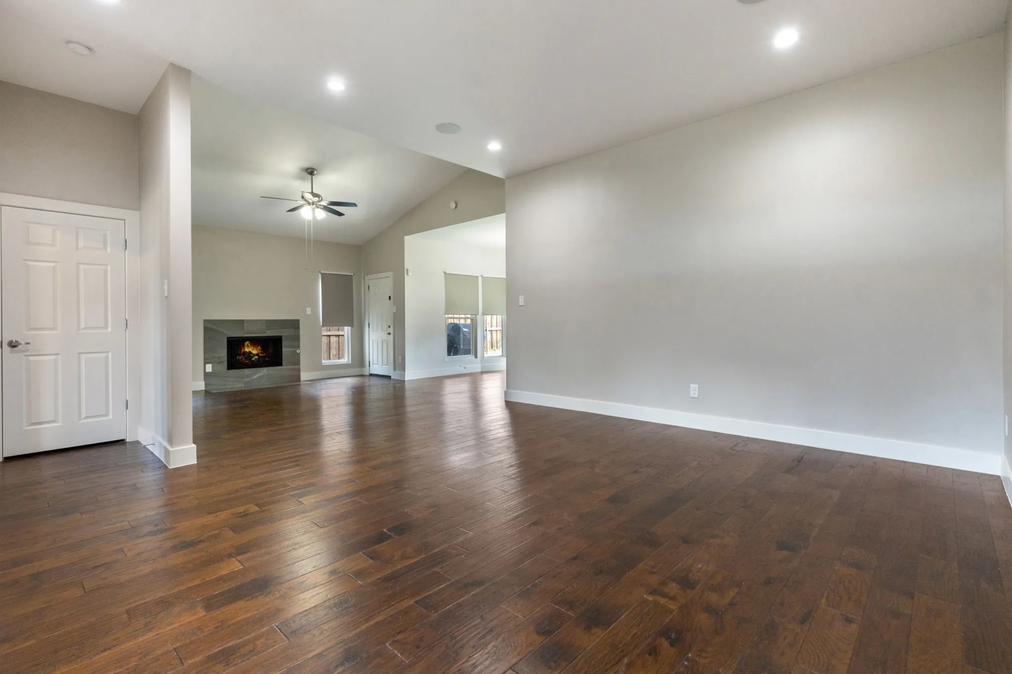 Single Family Residence For Sale in Dallas County , 7406 Bayview Drive, Rowlett, Texas 75088, 3 Bedroom, 2 Bathroom, 2 Garage spaces, 1,768 Sqft, built in 1989, mls#21387676, Real Estate Agent in Rowlett, Homes For Sale in Dallas county, Homes For Sale in Rowlett, Realtor in Rowlett Texas, Real Estate Brokerage Independent Realty Texas, Luminita Cordes Realtor