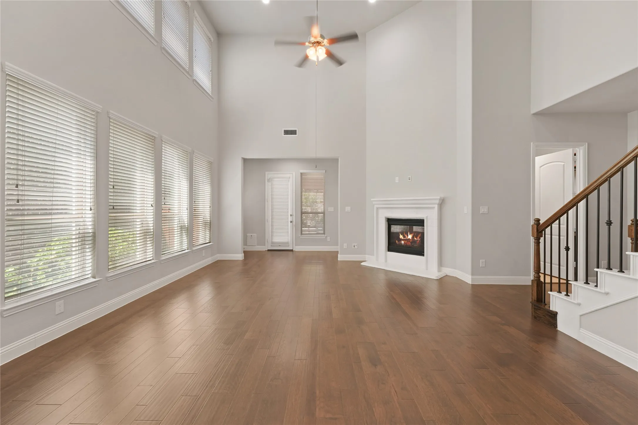 Single Family Residence For Sale in Dallas County , 3531 Calico, Irving, Texas 75038, 5 Bedroom, 5 Bathroom, 2 Garage spaces, 3,600 Sqft, built in 2017, mls#21389928, Real Estate Agent in Irving, Homes For Sale in Dallas county, Homes For Sale in Irving, Realtor in Irving Texas, Real Estate Brokerage Independent Realty Texas, Luminita Cordes Realtor