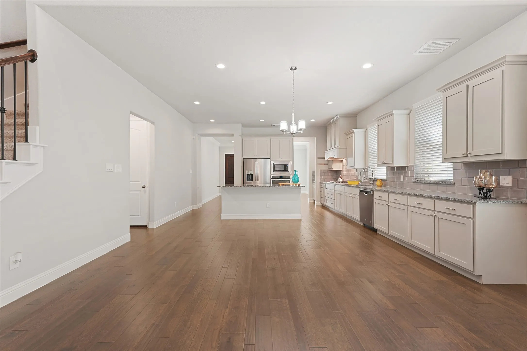 Single Family Residence For Sale in Dallas County , 3531 Calico, Irving, Texas 75038, 5 Bedroom, 5 Bathroom, 2 Garage spaces, 3,600 Sqft, built in 2017, mls#21389928, Real Estate Agent in Irving, Homes For Sale in Dallas county, Homes For Sale in Irving, Realtor in Irving Texas, Real Estate Brokerage Independent Realty Texas, Luminita Cordes Realtor