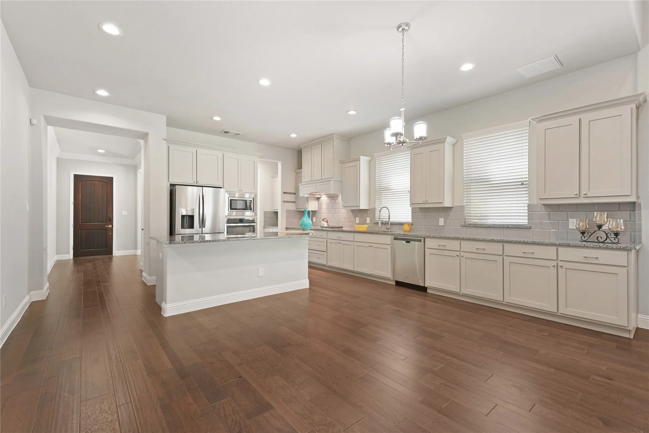 Single Family Residence For Sale in Dallas County , 3531 Calico, Irving, Texas 75038, 5 Bedroom, 5 Bathroom, 2 Garage spaces, 3,600 Sqft, built in 2017, mls#21389928, Real Estate Agent in Irving, Homes For Sale in Dallas county, Homes For Sale in Irving, Realtor in Irving Texas, Real Estate Brokerage Independent Realty Texas, Luminita Cordes Realtor