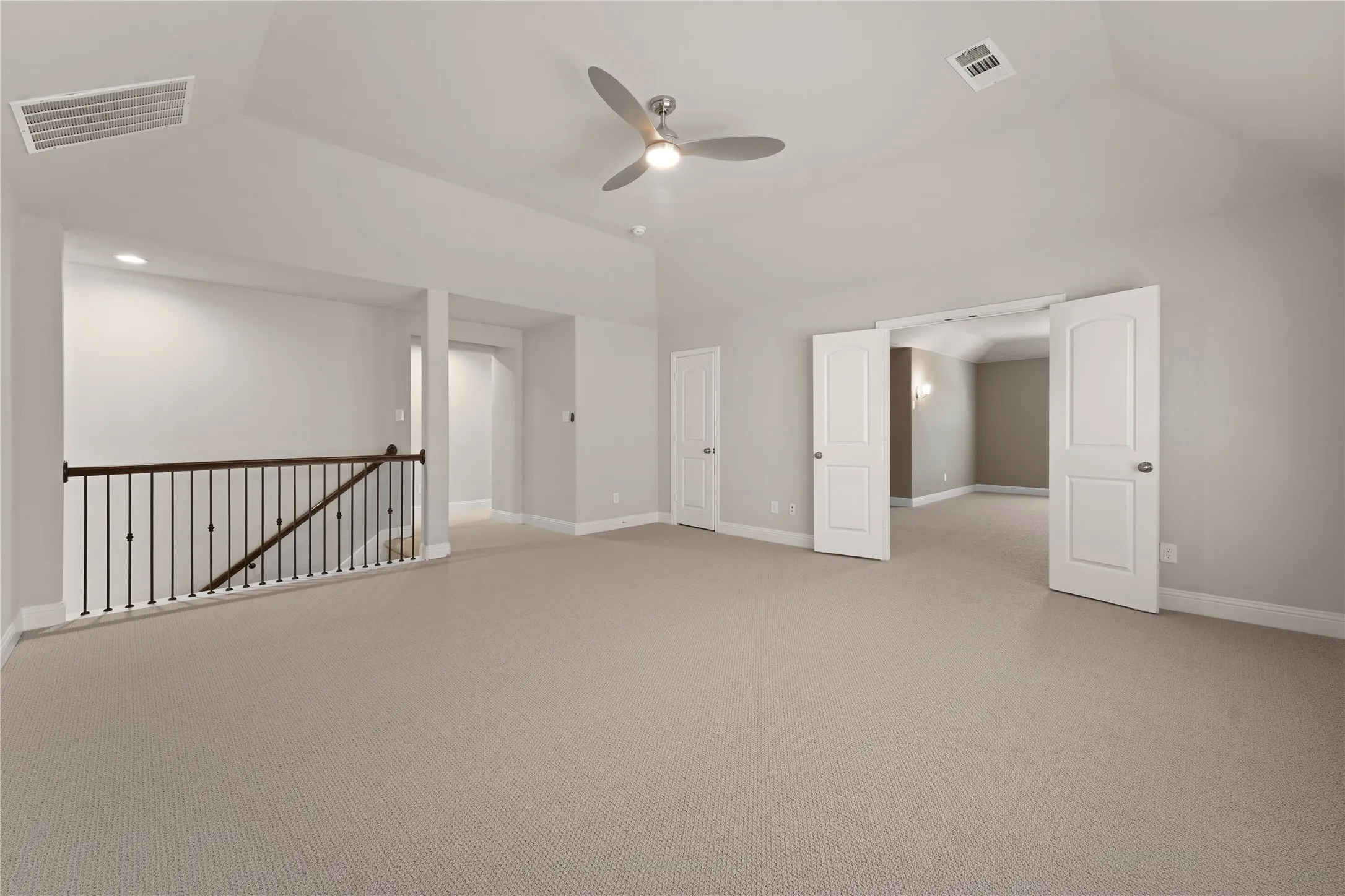 Single Family Residence For Sale in Dallas County , 3531 Calico, Irving, Texas 75038, 5 Bedroom, 5 Bathroom, 2 Garage spaces, 3,600 Sqft, built in 2017, mls#21389928, Real Estate Agent in Irving, Homes For Sale in Dallas county, Homes For Sale in Irving, Realtor in Irving Texas, Real Estate Brokerage Independent Realty Texas, Luminita Cordes Realtor