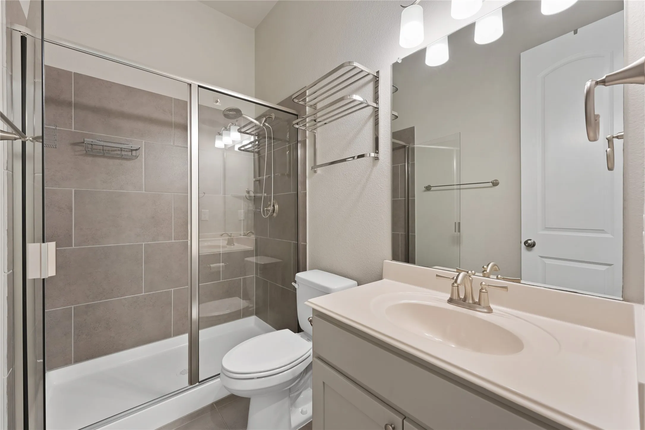 Single Family Residence For Sale in Dallas County , 3531 Calico, Irving, Texas 75038, 5 Bedroom, 5 Bathroom, 2 Garage spaces, 3,600 Sqft, built in 2017, mls#21389928, Real Estate Agent in Irving, Homes For Sale in Dallas county, Homes For Sale in Irving, Realtor in Irving Texas, Real Estate Brokerage Independent Realty Texas, Luminita Cordes Realtor