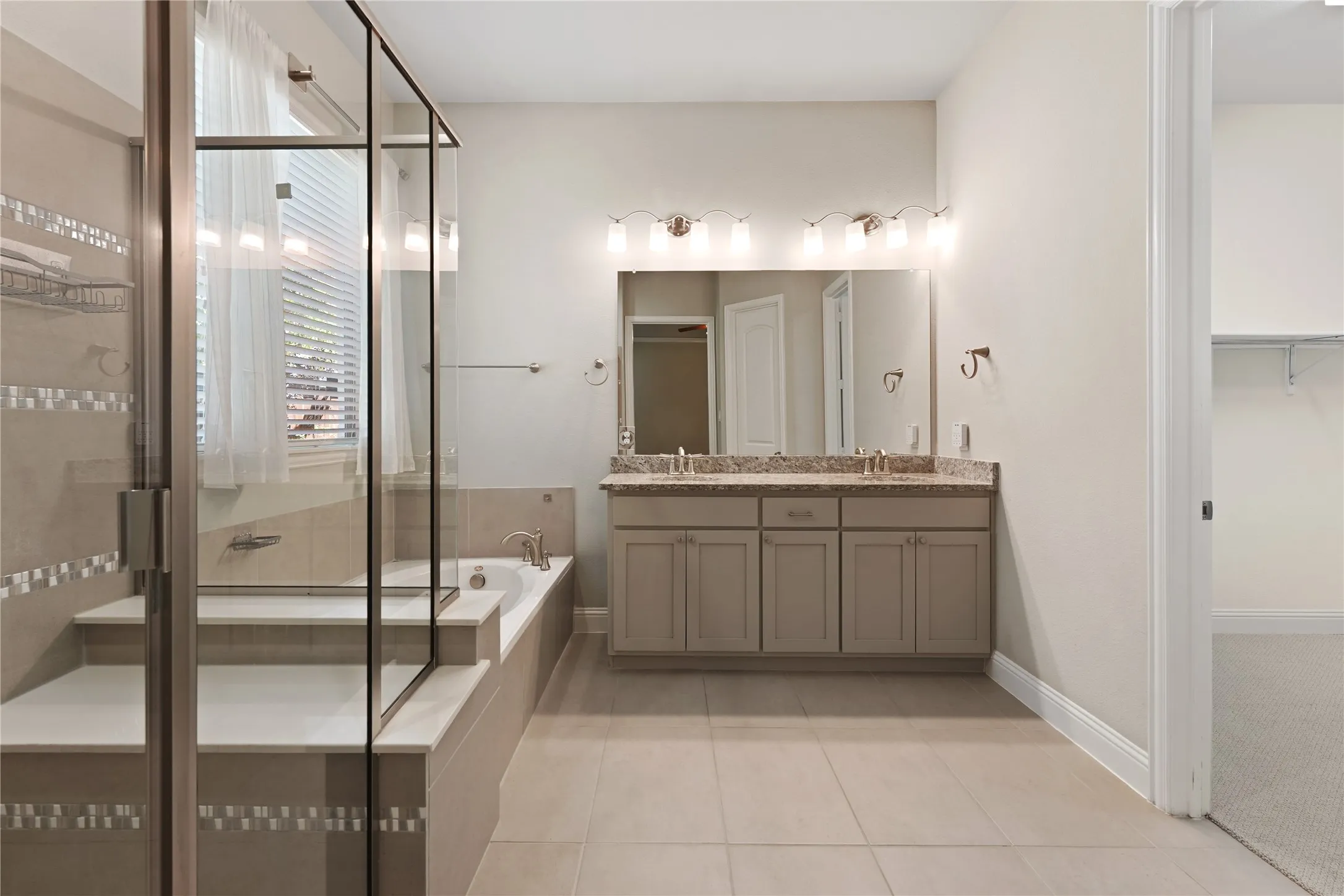 Single Family Residence For Sale in Dallas County , 3531 Calico, Irving, Texas 75038, 5 Bedroom, 5 Bathroom, 2 Garage spaces, 3,600 Sqft, built in 2017, mls#21389928, Real Estate Agent in Irving, Homes For Sale in Dallas county, Homes For Sale in Irving, Realtor in Irving Texas, Real Estate Brokerage Independent Realty Texas, Luminita Cordes Realtor