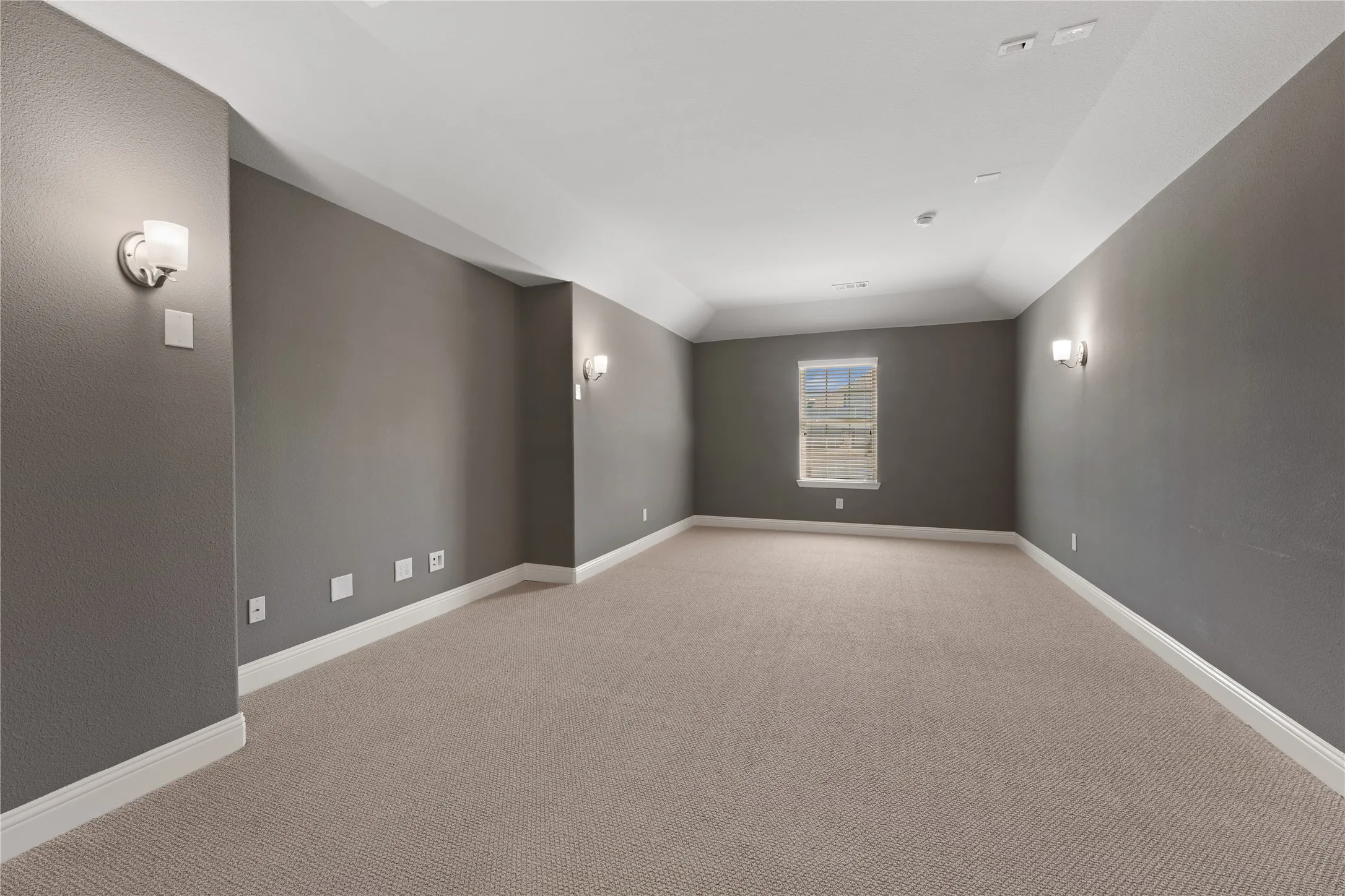 Single Family Residence For Sale in Dallas County , 3531 Calico, Irving, Texas 75038, 5 Bedroom, 5 Bathroom, 2 Garage spaces, 3,600 Sqft, built in 2017, mls#21389928, Real Estate Agent in Irving, Homes For Sale in Dallas county, Homes For Sale in Irving, Realtor in Irving Texas, Real Estate Brokerage Independent Realty Texas, Luminita Cordes Realtor