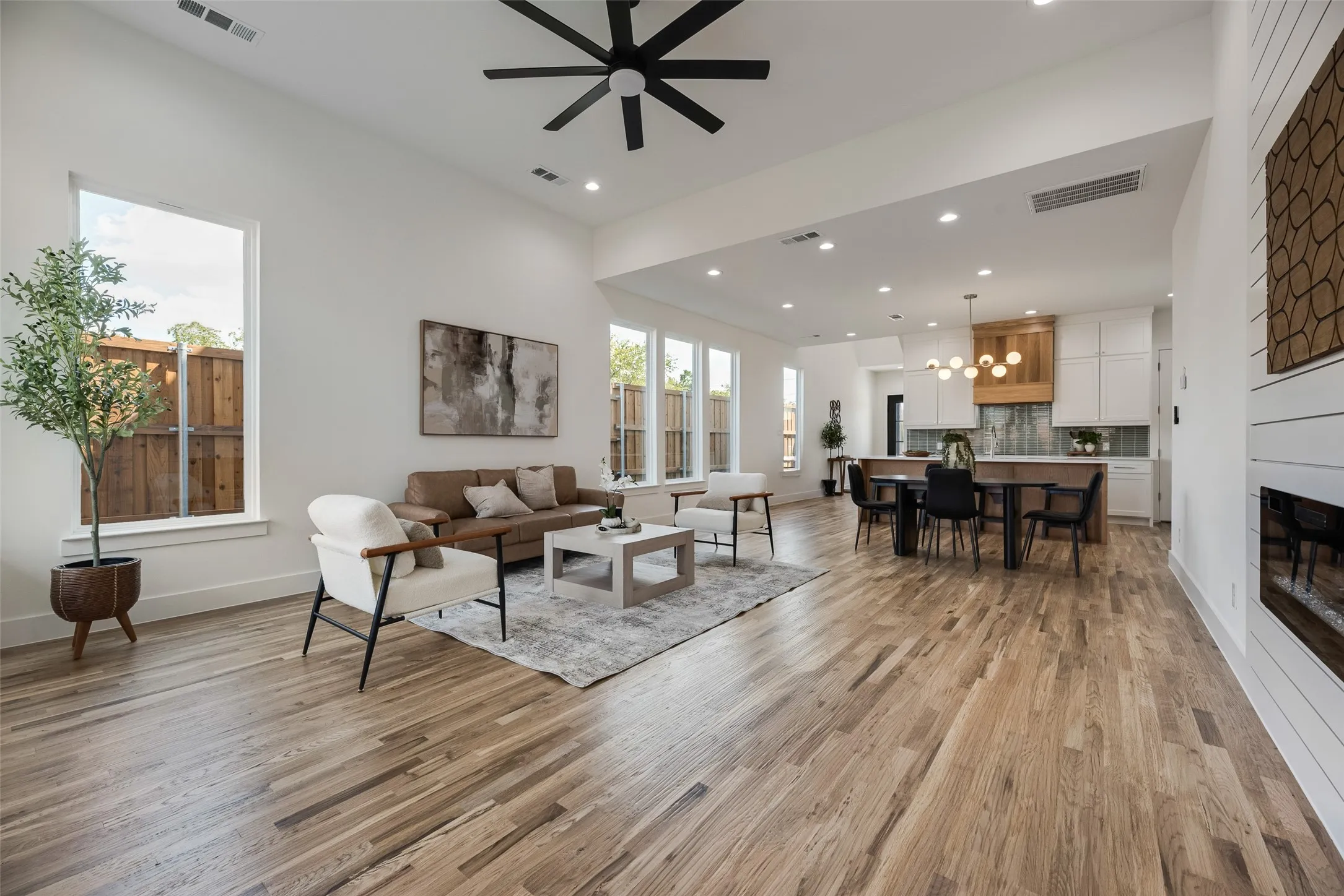 Single Family Residence For Sale in Dallas County , 1901 Morris Street, Dallas, Texas 75212, 3 Bedroom, 4 Bathroom, 2 Garage spaces, 2,400 Sqft, built in 2026, mls#21383613, Real Estate Agent in Dallas, Homes For Sale in Dallas county, Homes For Sale in Dallas, Realtor in Dallas Texas, Real Estate Brokerage Independent Realty Texas, Luminita Cordes Realtor