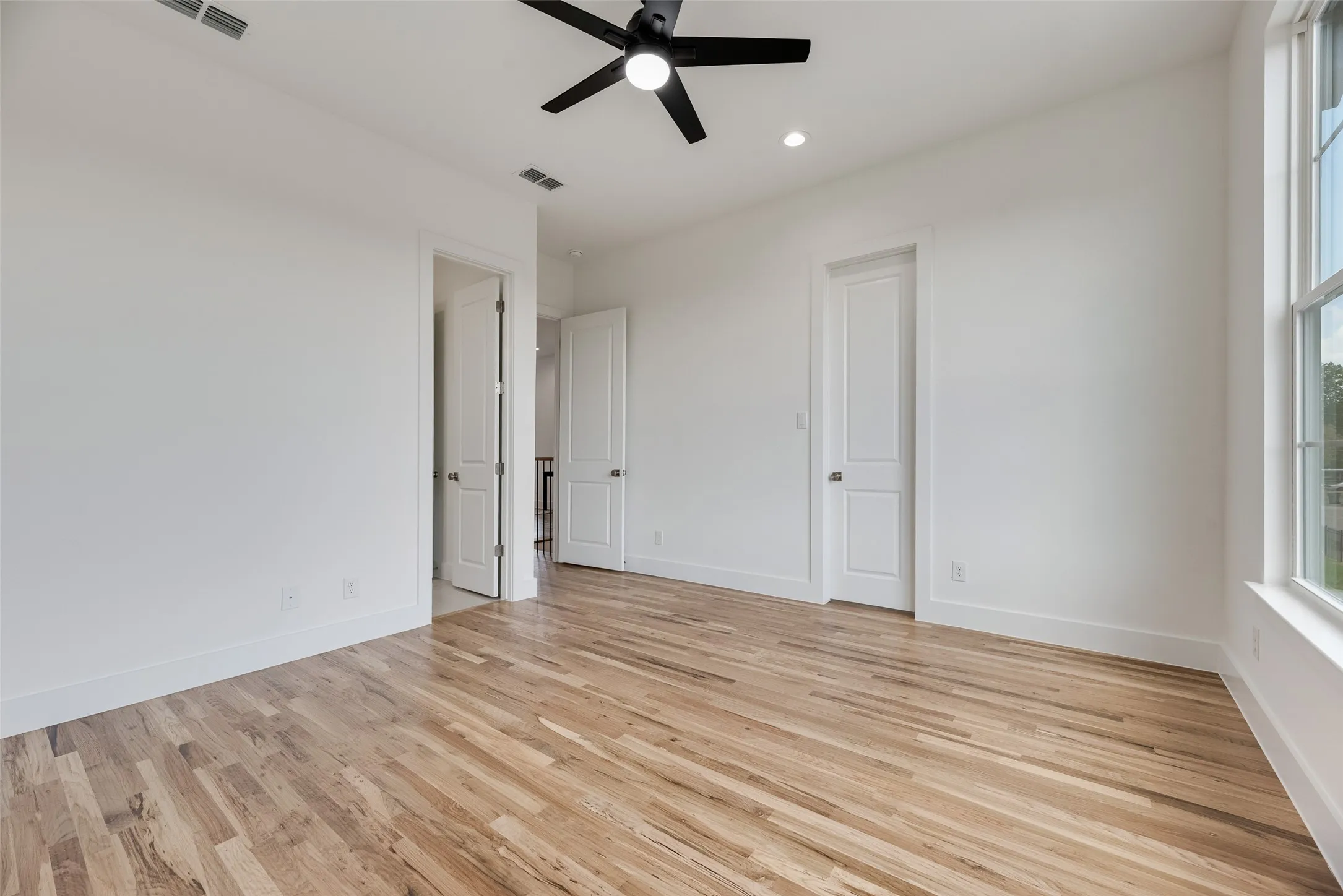 Single Family Residence For Sale in Dallas County , 1901 Morris Street, Dallas, Texas 75212, 3 Bedroom, 4 Bathroom, 2 Garage spaces, 2,400 Sqft, built in 2026, mls#21383613, Real Estate Agent in Dallas, Homes For Sale in Dallas county, Homes For Sale in Dallas, Realtor in Dallas Texas, Real Estate Brokerage Independent Realty Texas, Luminita Cordes Realtor