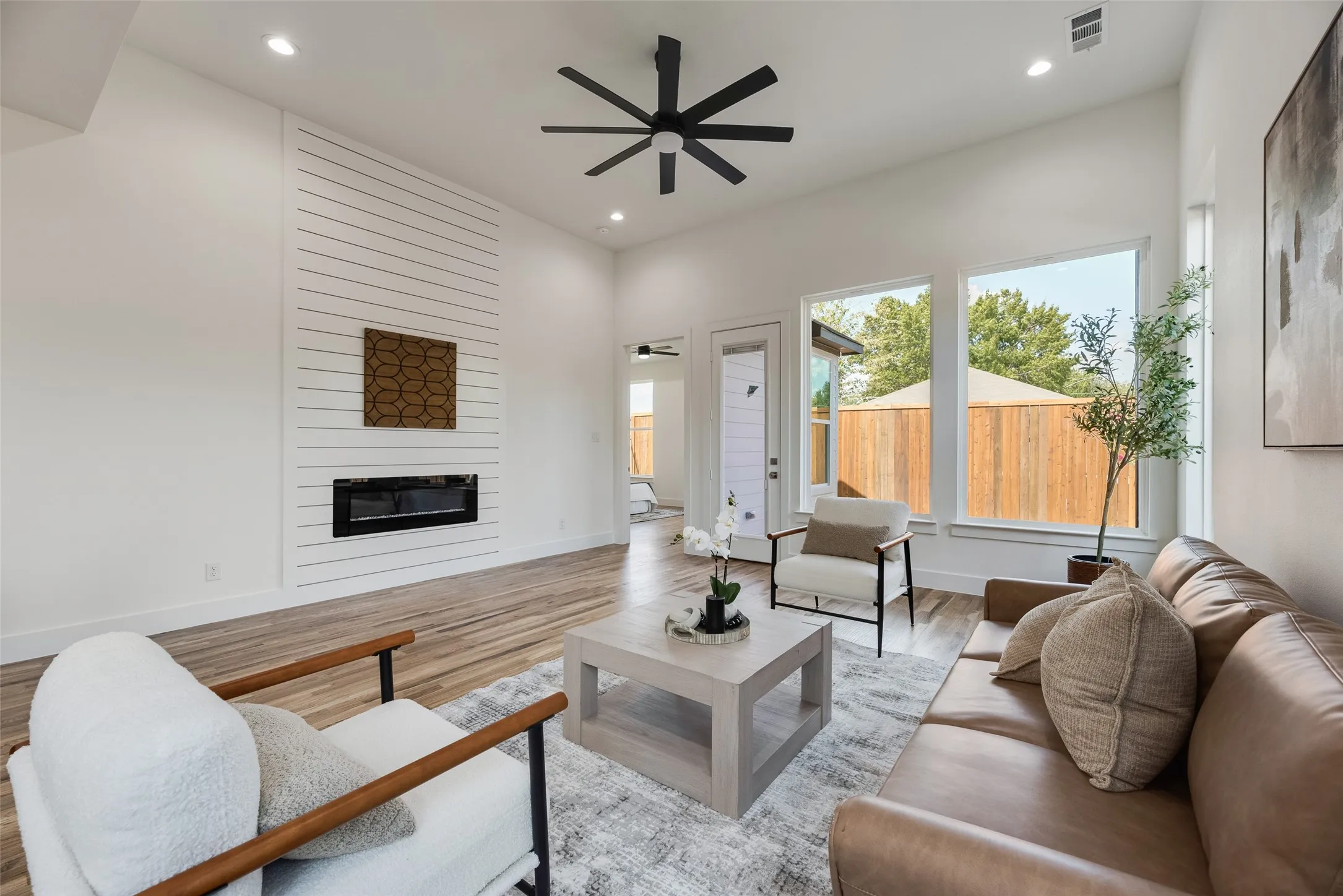 Single Family Residence For Sale in Dallas County , 1901 Morris Street, Dallas, Texas 75212, 3 Bedroom, 4 Bathroom, 2 Garage spaces, 2,400 Sqft, built in 2026, mls#21383613, Real Estate Agent in Dallas, Homes For Sale in Dallas county, Homes For Sale in Dallas, Realtor in Dallas Texas, Real Estate Brokerage Independent Realty Texas, Luminita Cordes Realtor