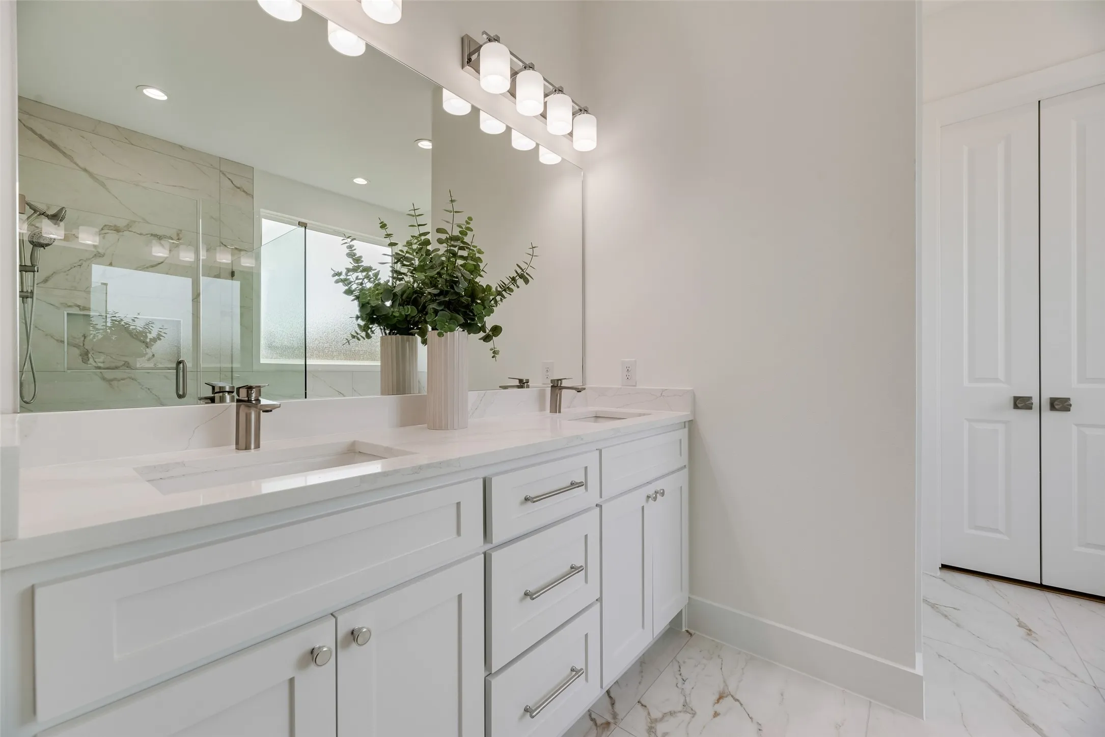 Single Family Residence For Sale in Dallas County , 1901 Morris Street, Dallas, Texas 75212, 3 Bedroom, 4 Bathroom, 2 Garage spaces, 2,400 Sqft, built in 2026, mls#21383613, Real Estate Agent in Dallas, Homes For Sale in Dallas county, Homes For Sale in Dallas, Realtor in Dallas Texas, Real Estate Brokerage Independent Realty Texas, Luminita Cordes Realtor