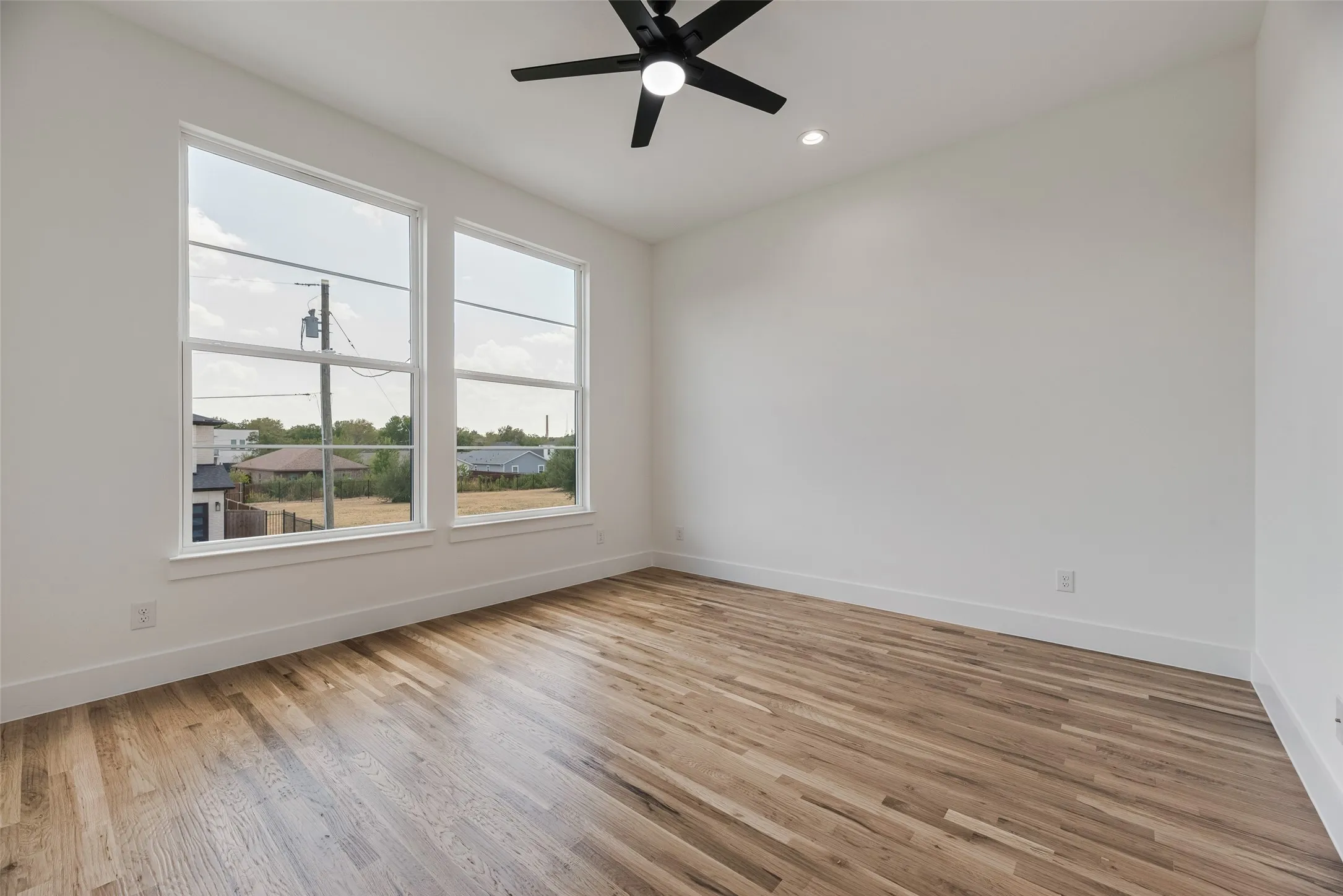 Single Family Residence For Sale in Dallas County , 1901 Morris Street, Dallas, Texas 75212, 3 Bedroom, 4 Bathroom, 2 Garage spaces, 2,400 Sqft, built in 2026, mls#21383613, Real Estate Agent in Dallas, Homes For Sale in Dallas county, Homes For Sale in Dallas, Realtor in Dallas Texas, Real Estate Brokerage Independent Realty Texas, Luminita Cordes Realtor